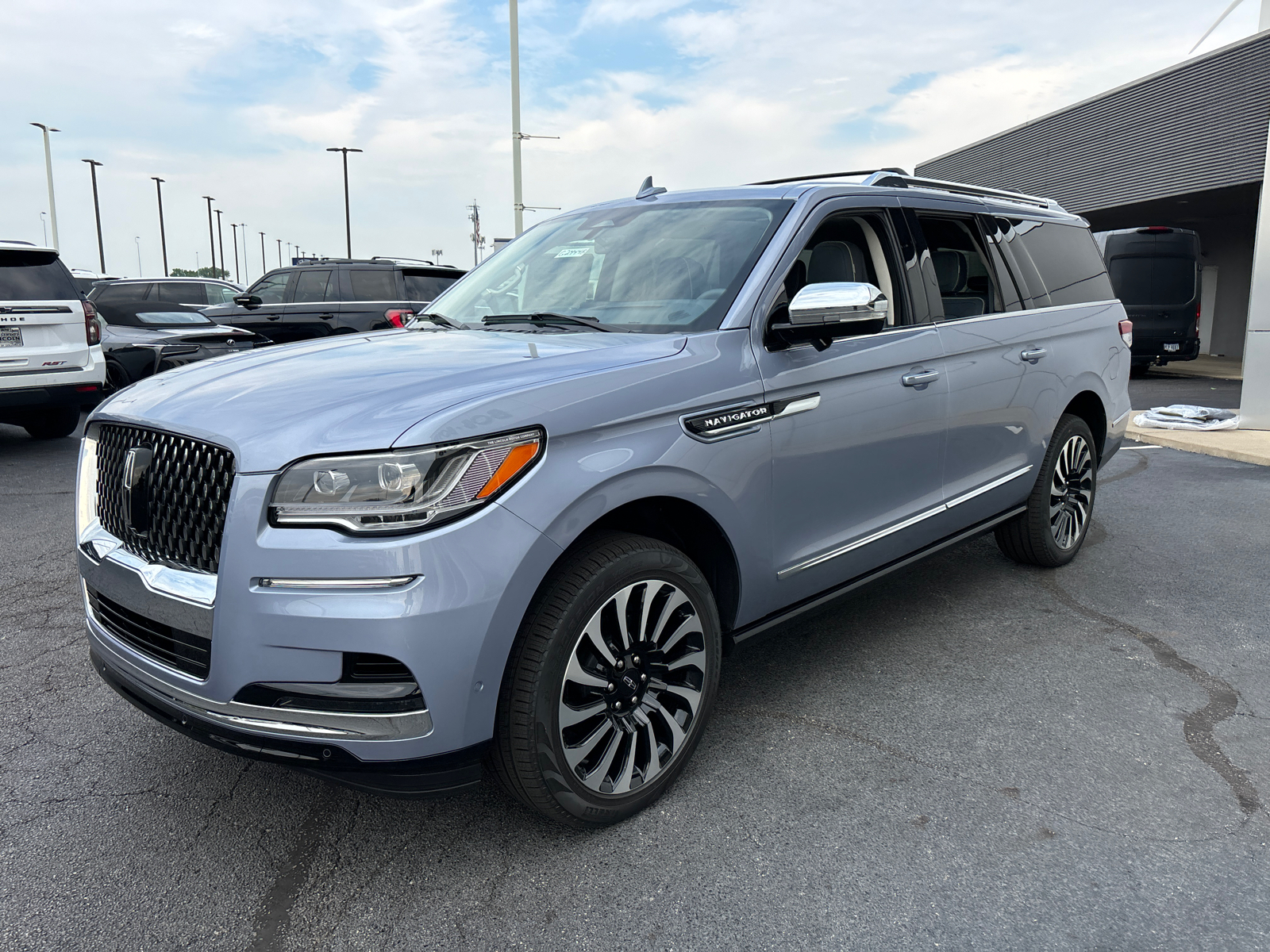 2024 Lincoln Navigator L Black Label 3