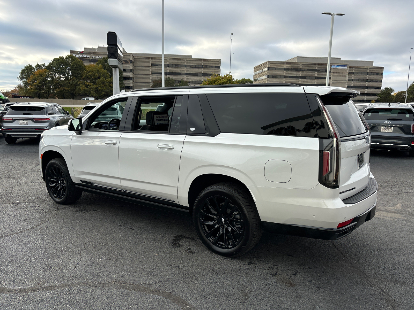 2024 Cadillac Escalade ESV 4WD Sport Platinum 5