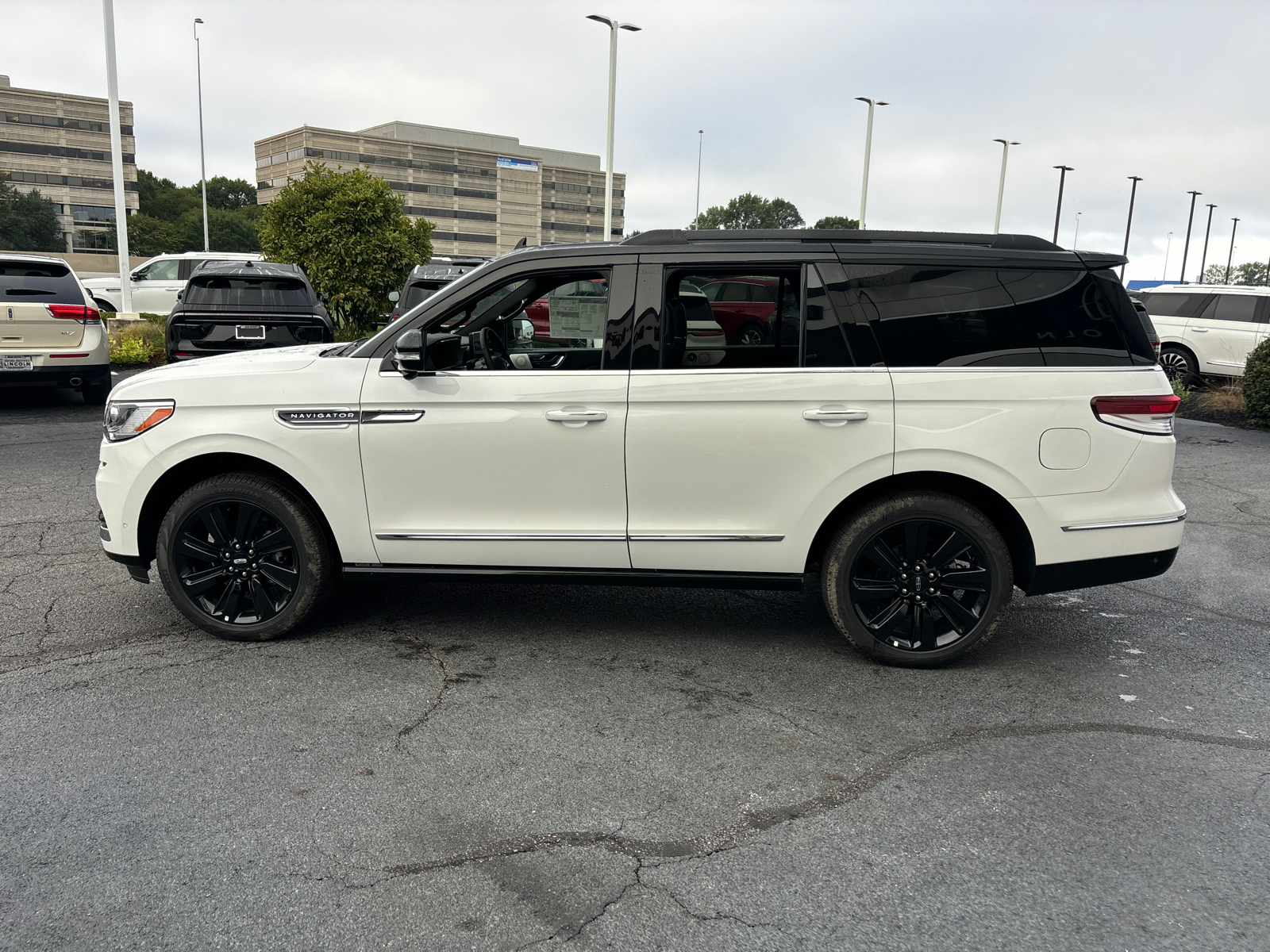 2024 Lincoln Navigator Black Label 4