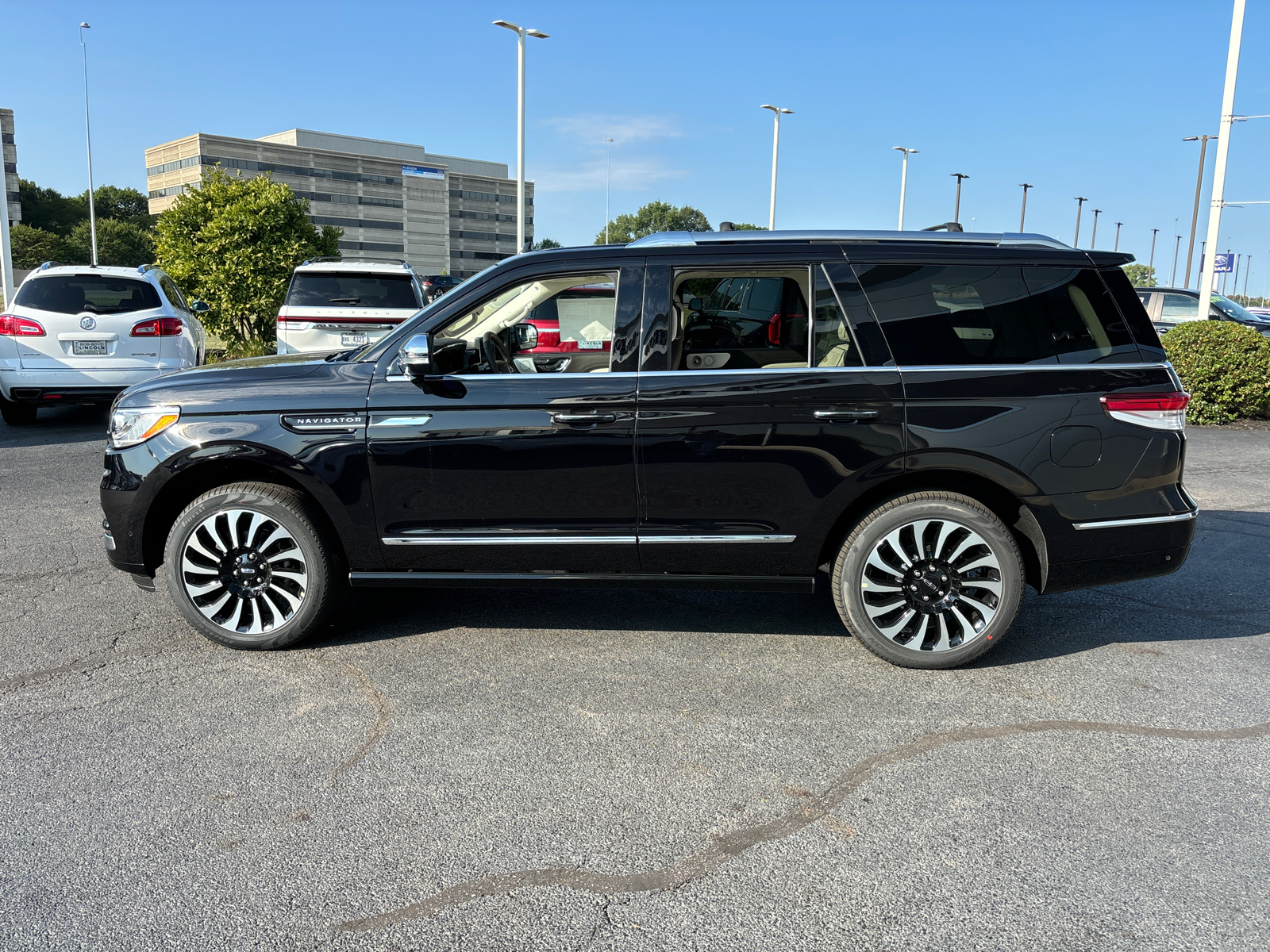 2024 Lincoln Navigator Black Label 4