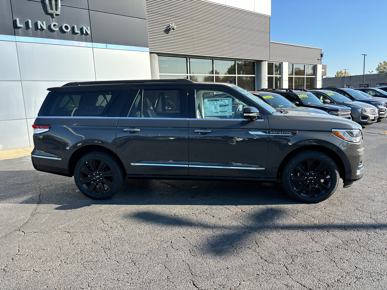 2024 Lincoln Navigator L Black Label 8