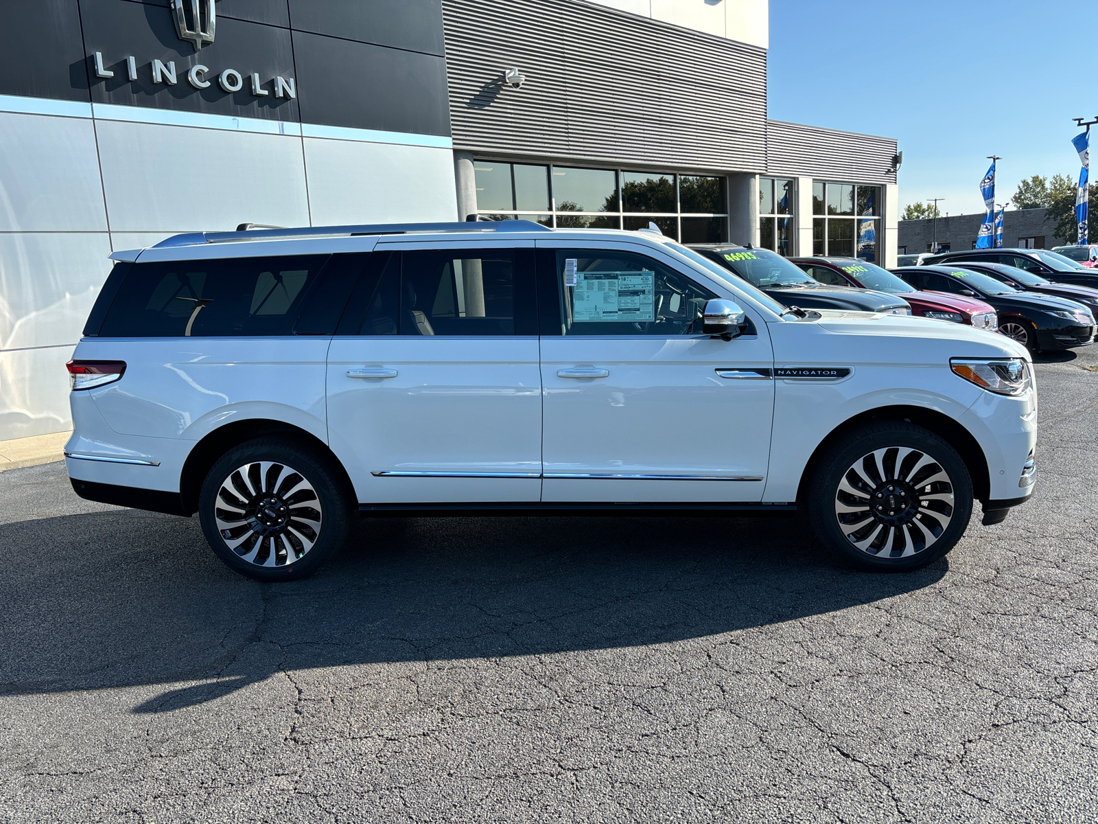 2024 Lincoln Navigator L Black Label 8