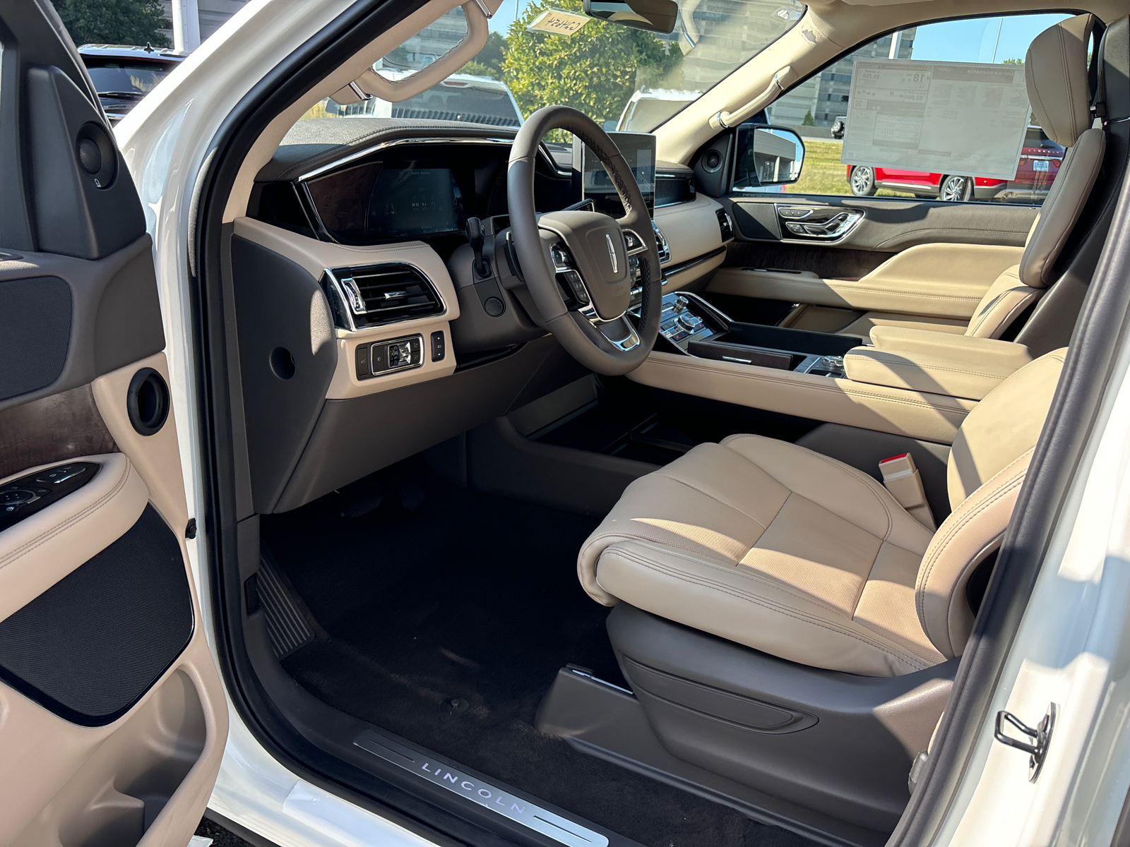 2024 Lincoln Navigator L Reserve 25