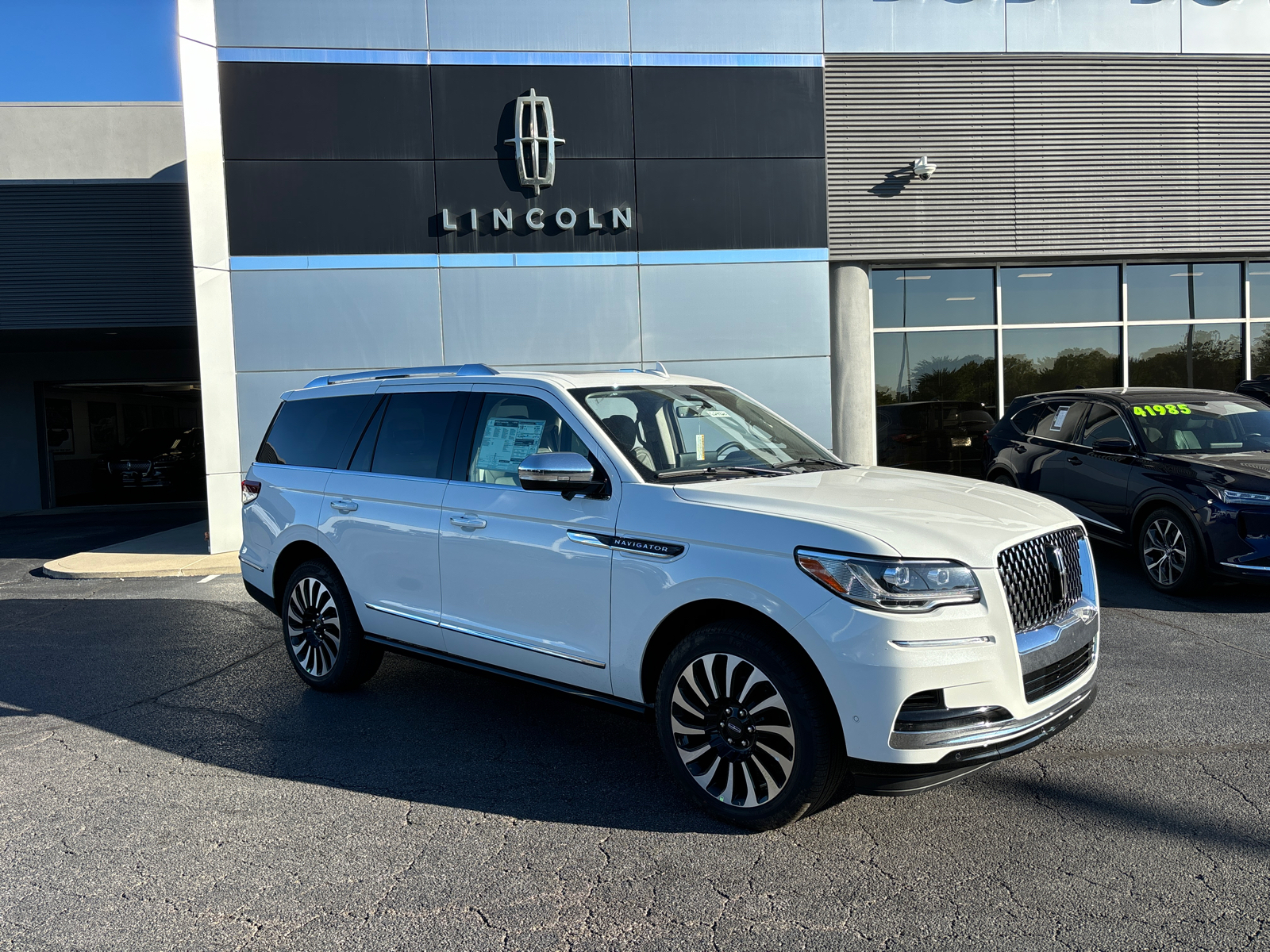 2024 Lincoln Navigator Black Label 1