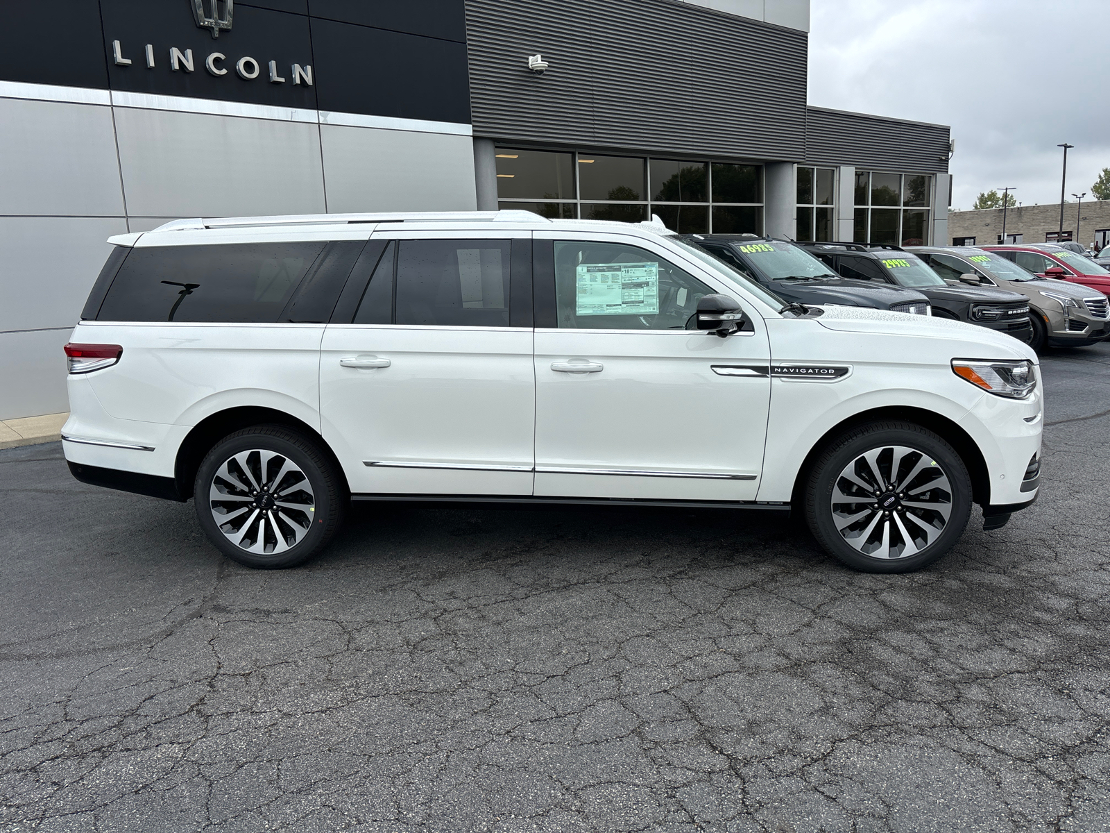 2024 Lincoln Navigator L Reserve 8