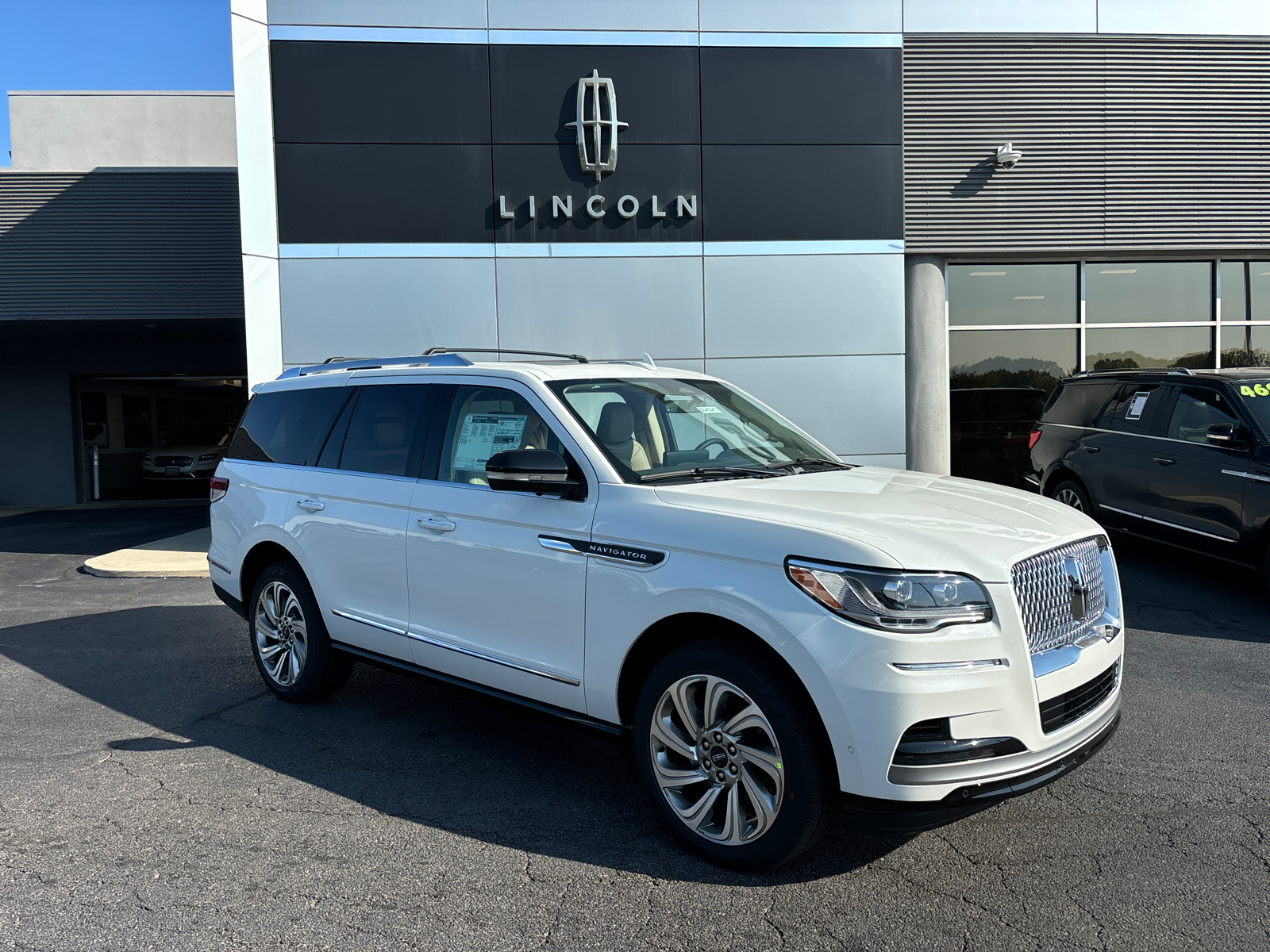 2024 Lincoln Navigator Premiere 1