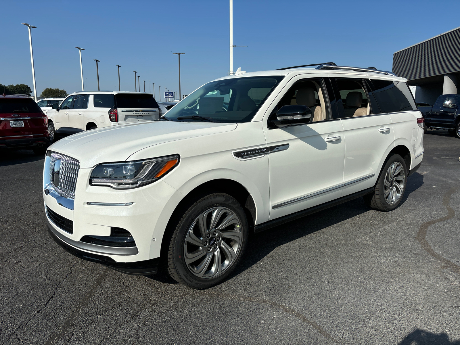 2024 Lincoln Navigator Premiere 3