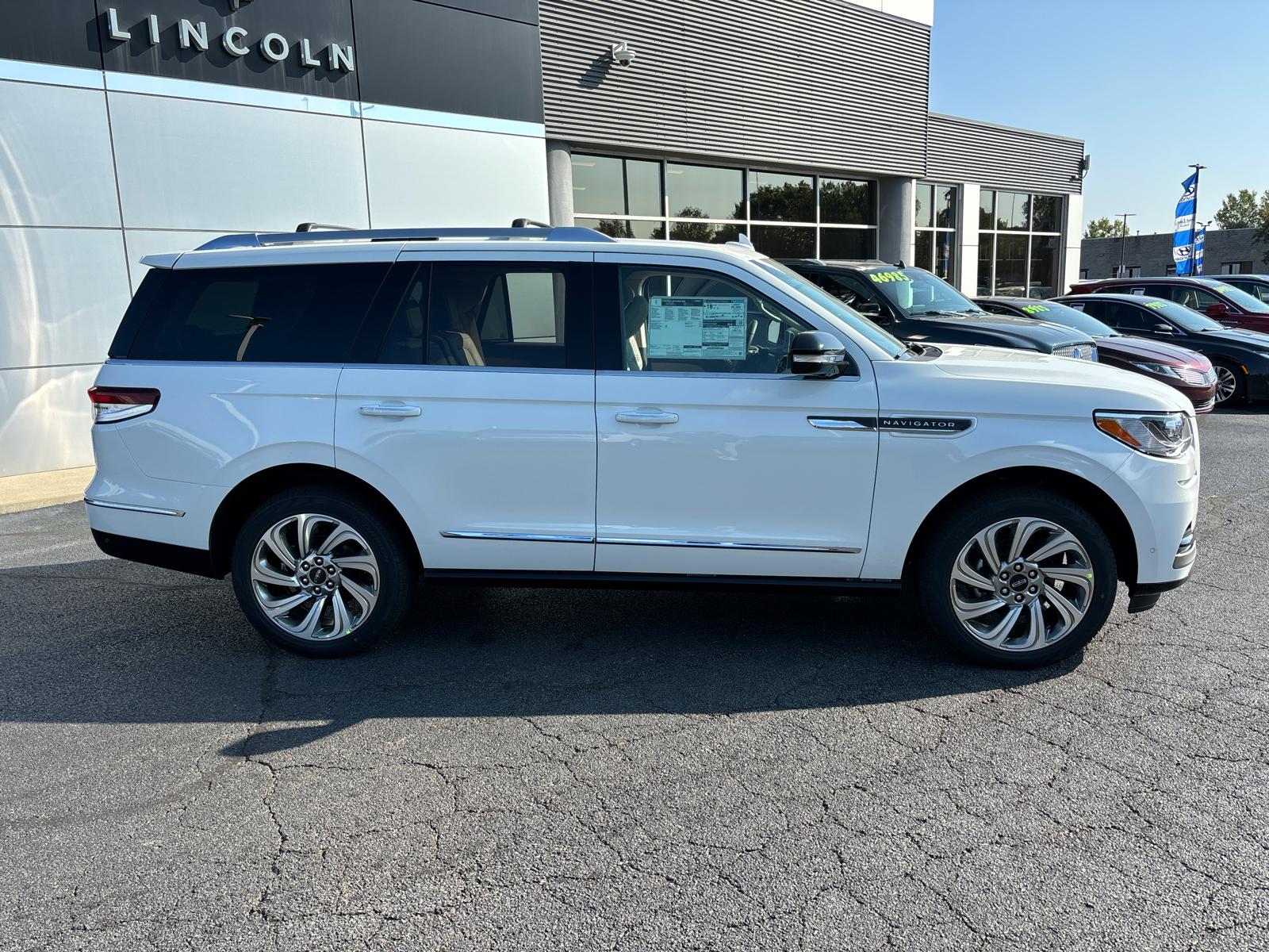 2024 Lincoln Navigator Premiere 8