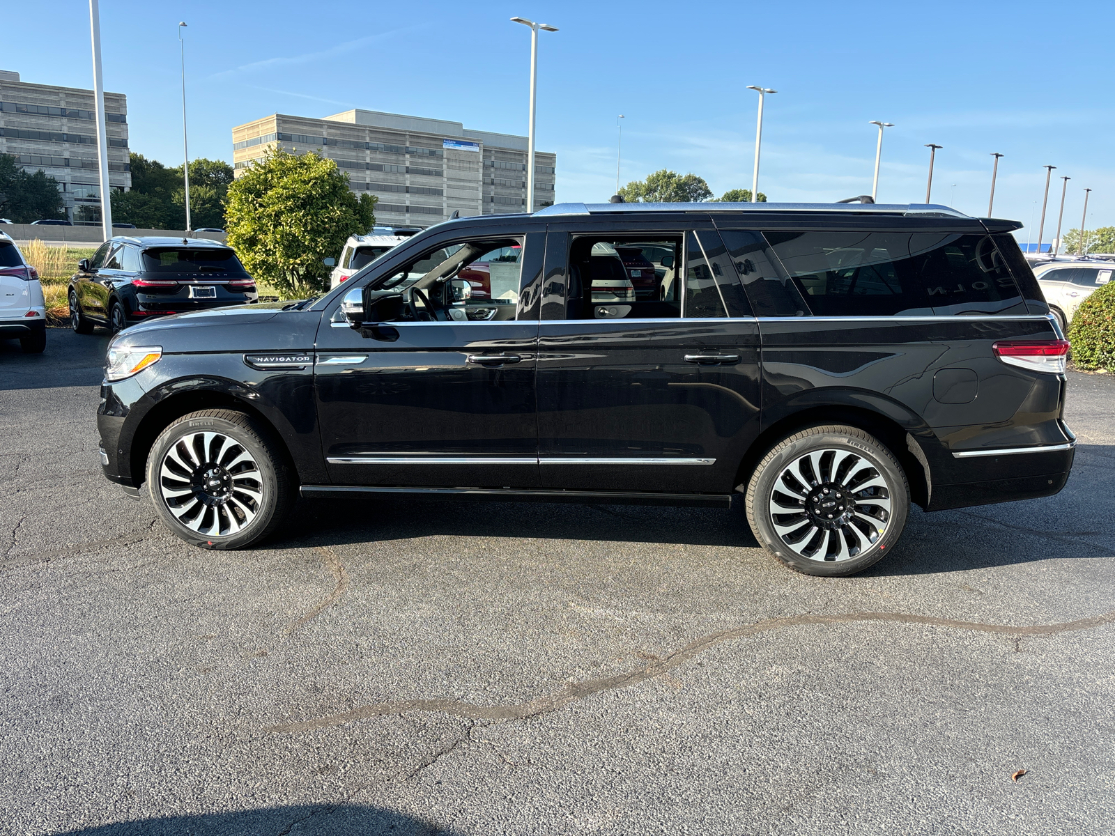 2024 Lincoln Navigator L Black Label 4