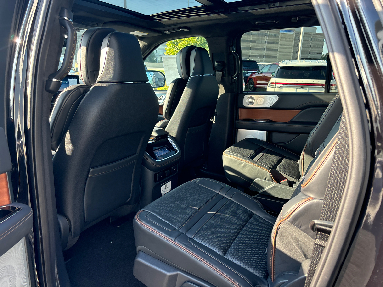 2024 Lincoln Navigator L Black Label 28