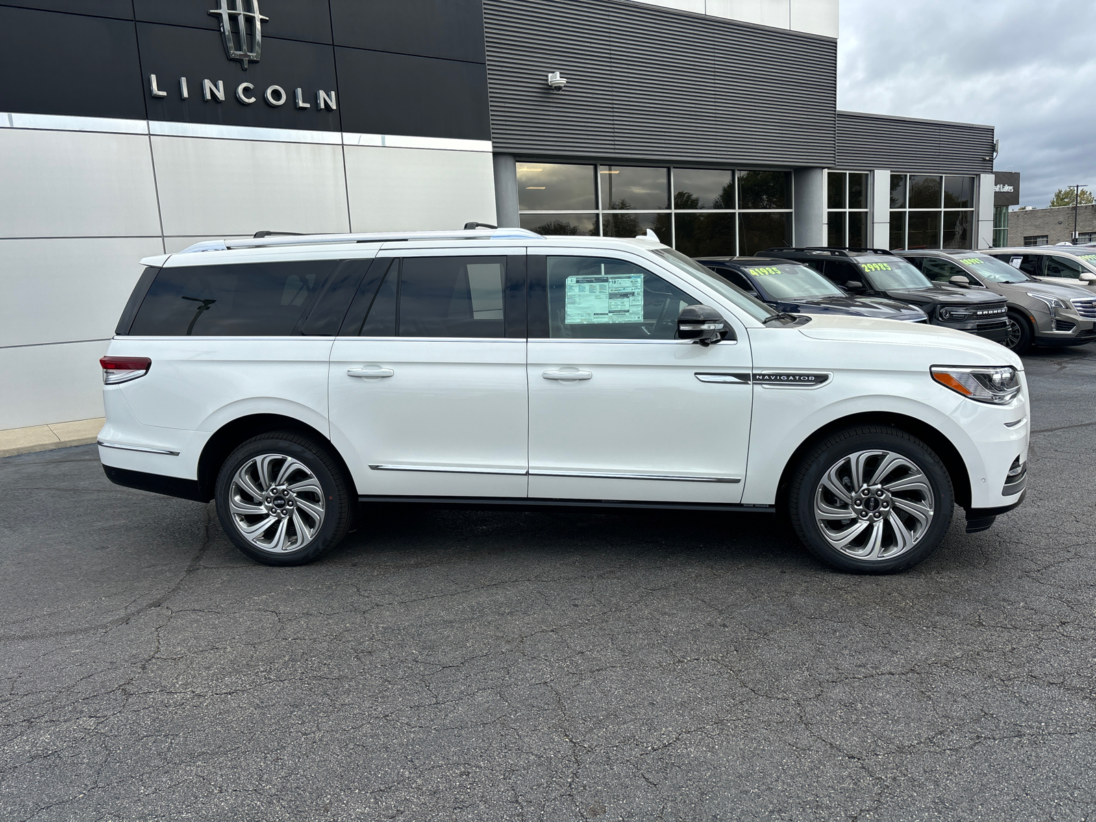 2024 Lincoln Navigator L Reserve 8