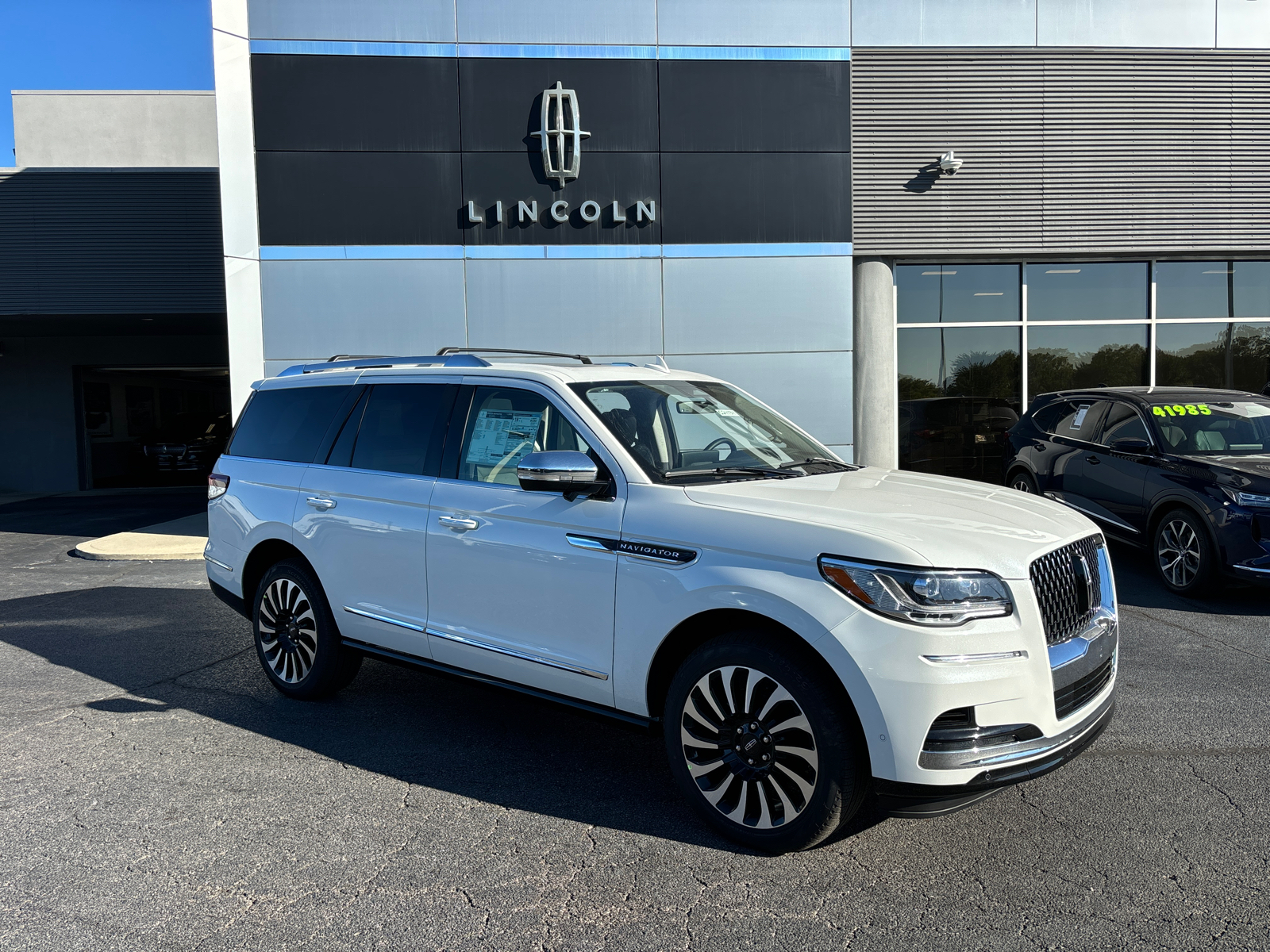 2024 Lincoln Navigator Black Label 1