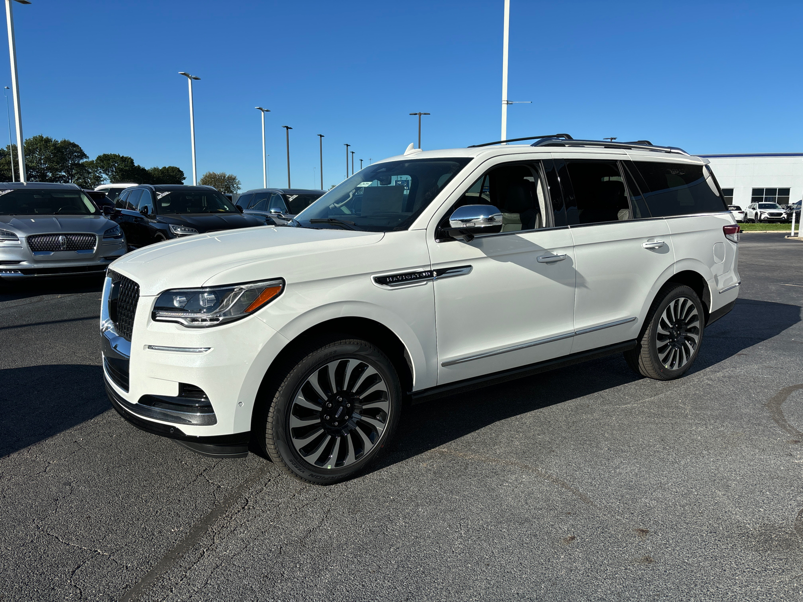 2024 Lincoln Navigator Black Label 3