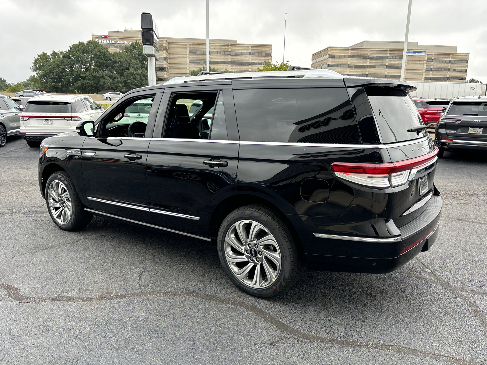 2024 Lincoln Navigator Premiere 5