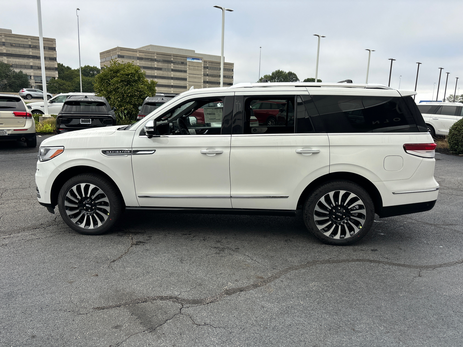 2024 Lincoln Navigator Black Label 4