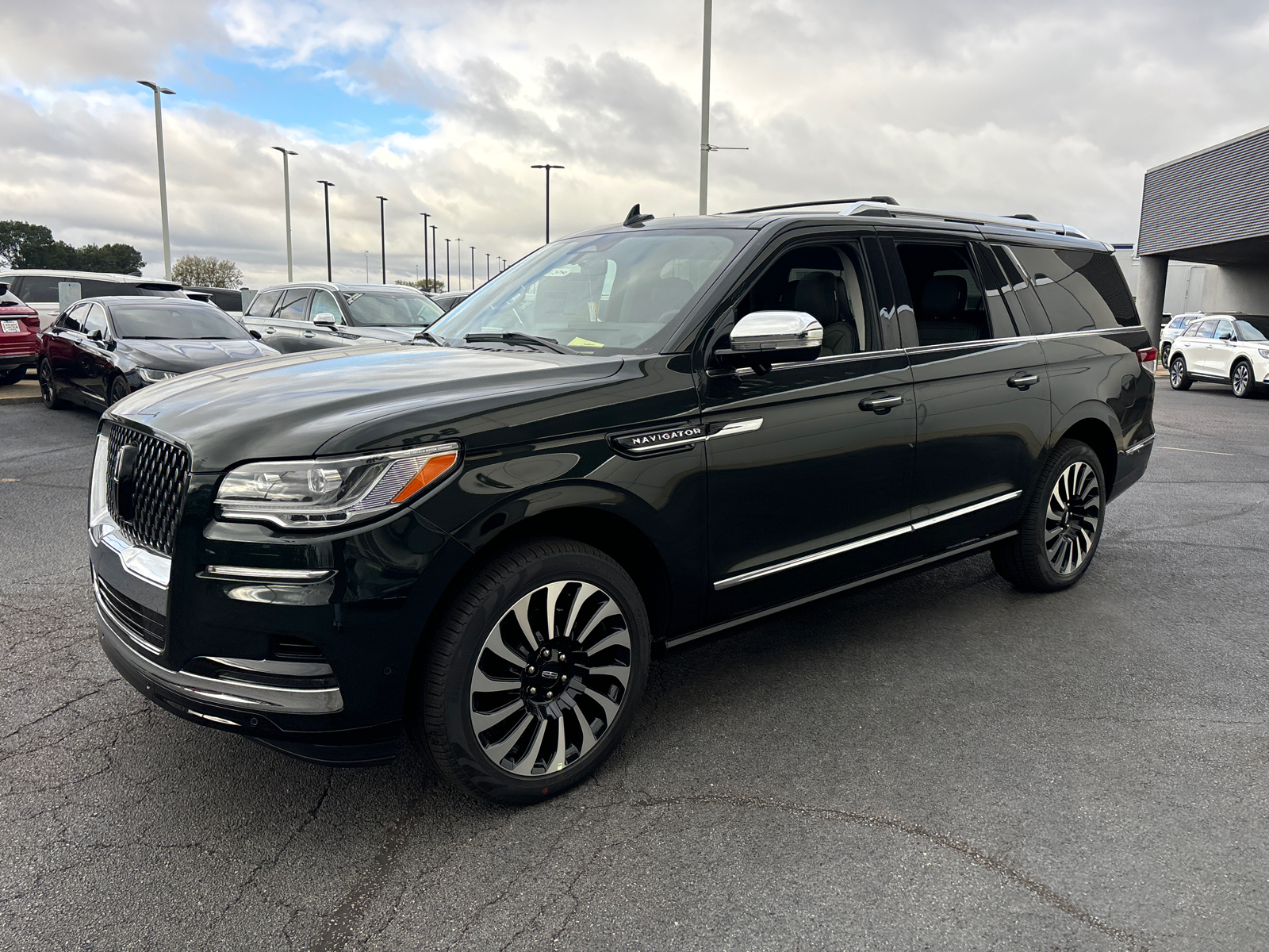 2024 Lincoln Navigator L Black Label 3