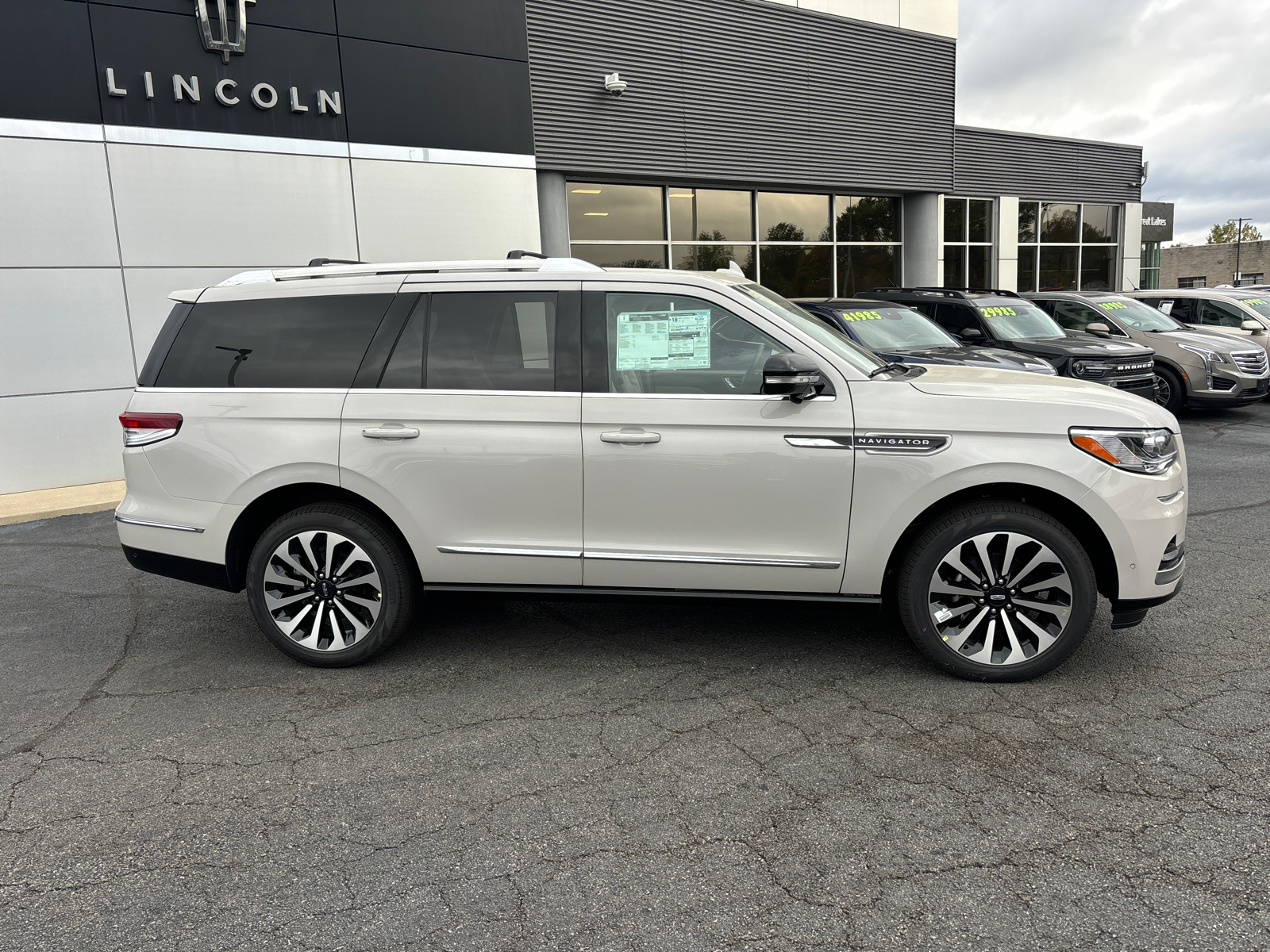 2024 Lincoln Navigator Reserve 8