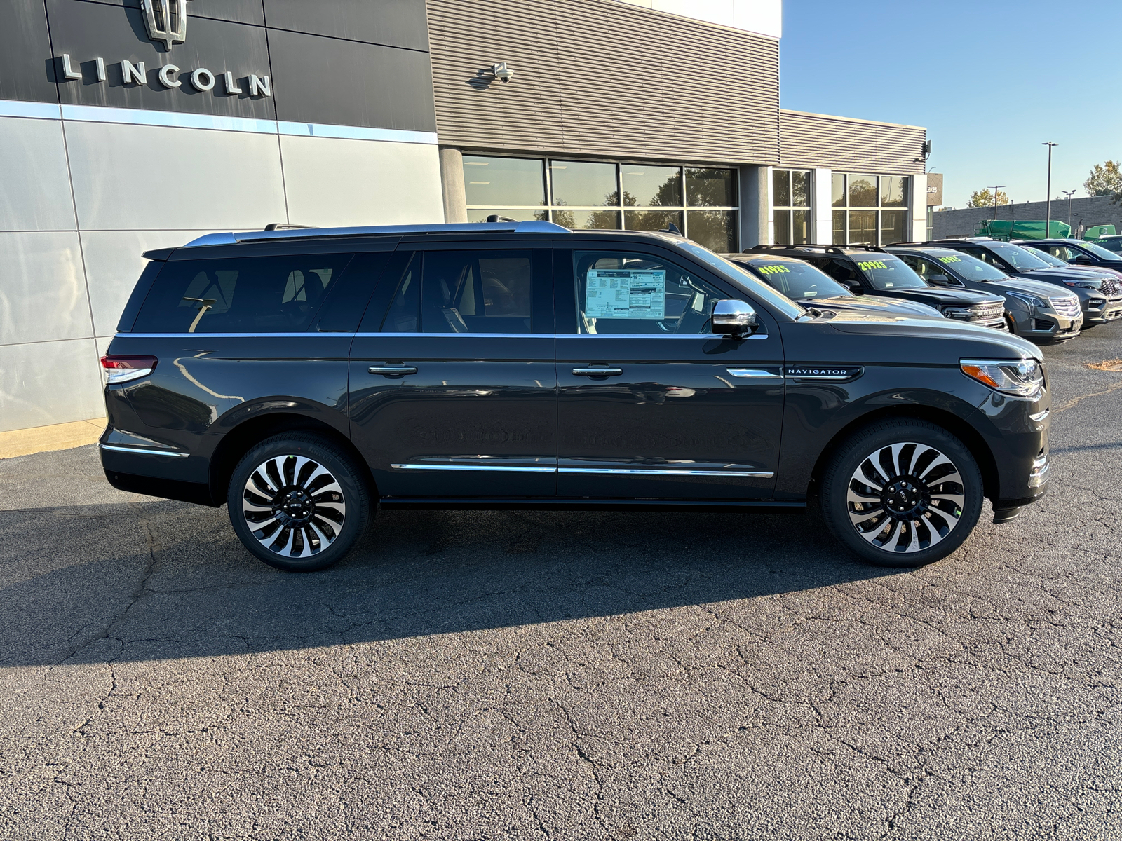 2024 Lincoln Navigator L Black Label 8