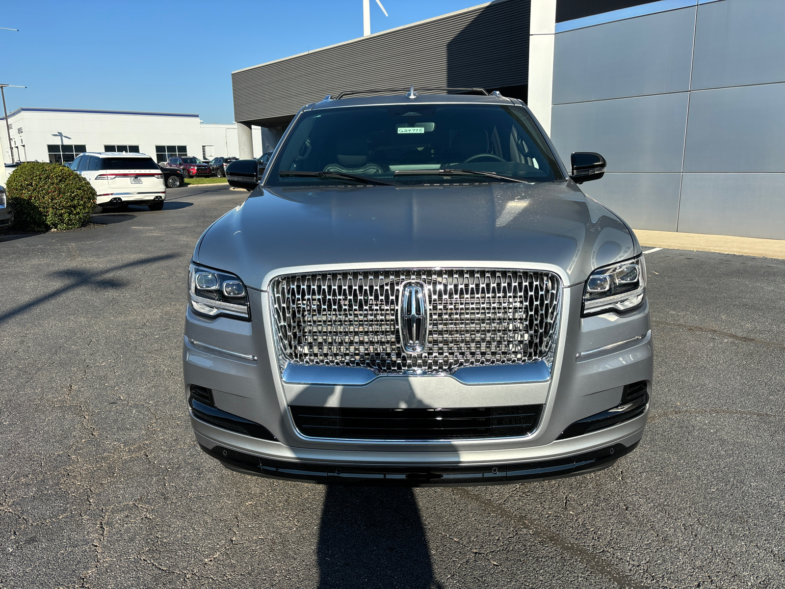 2024 Lincoln Navigator Premiere 2