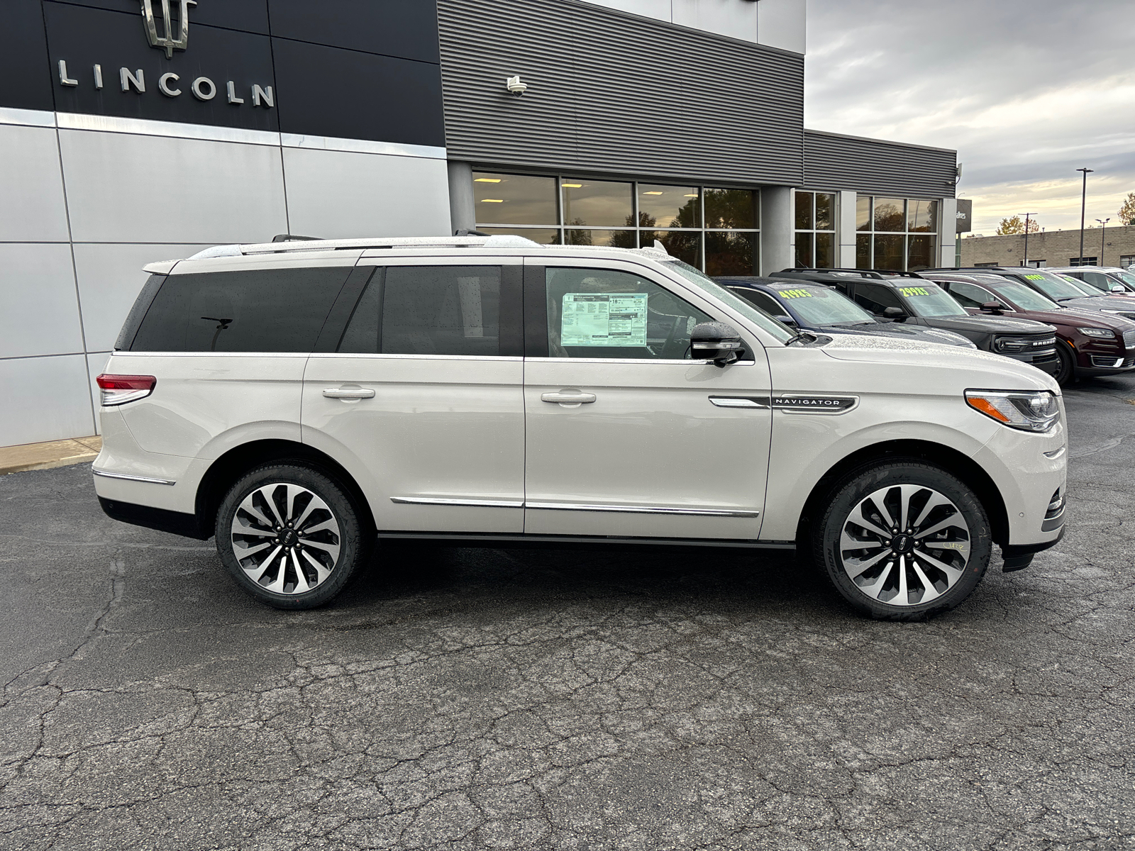 2024 Lincoln Navigator Reserve 8