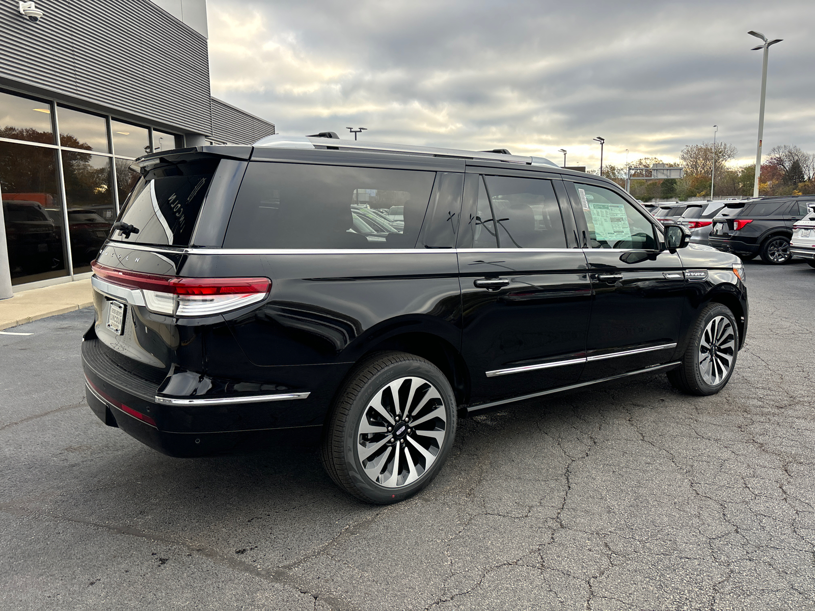 2024 Lincoln Navigator L Reserve 7