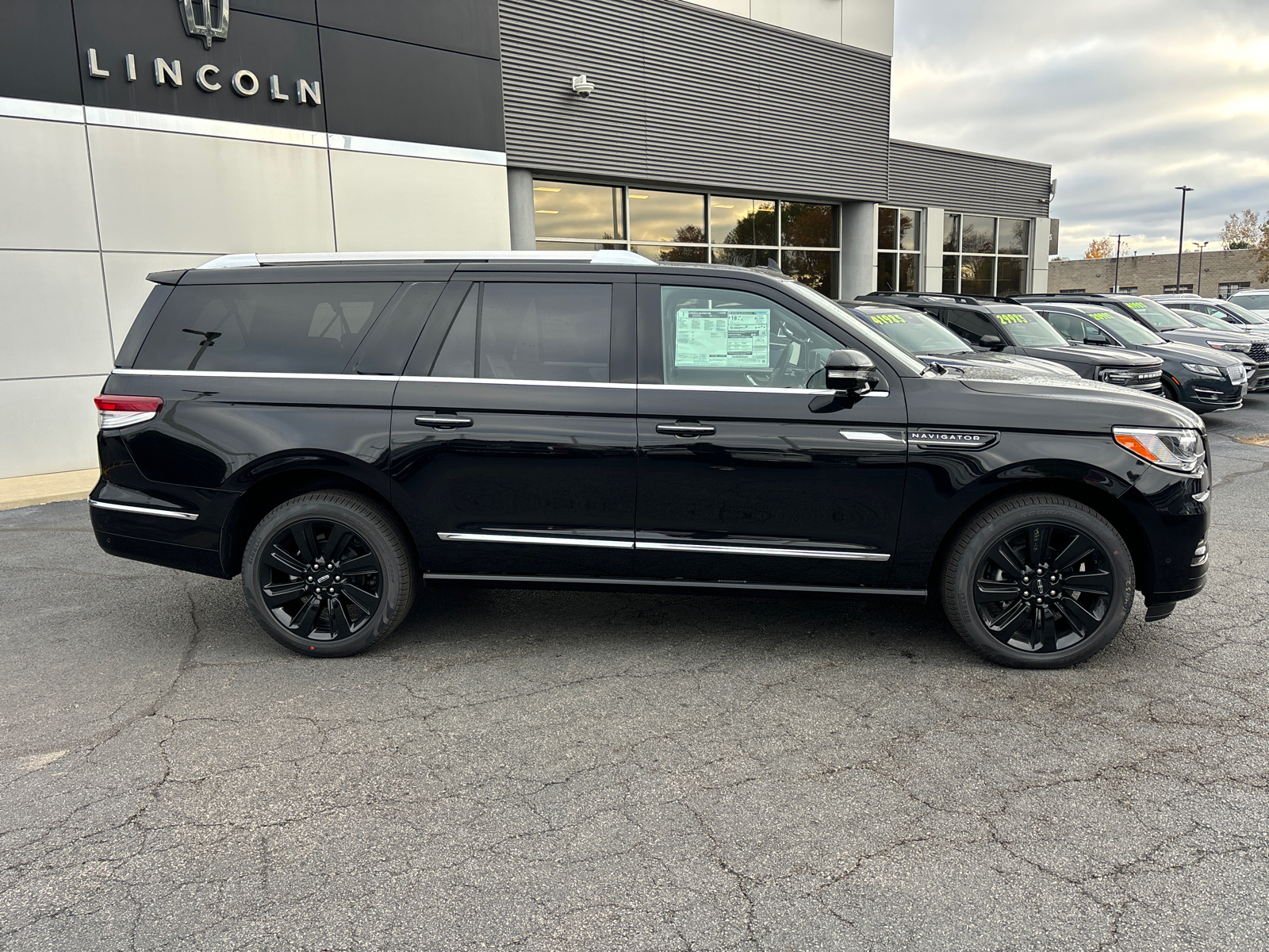 2024 Lincoln Navigator L Reserve 8