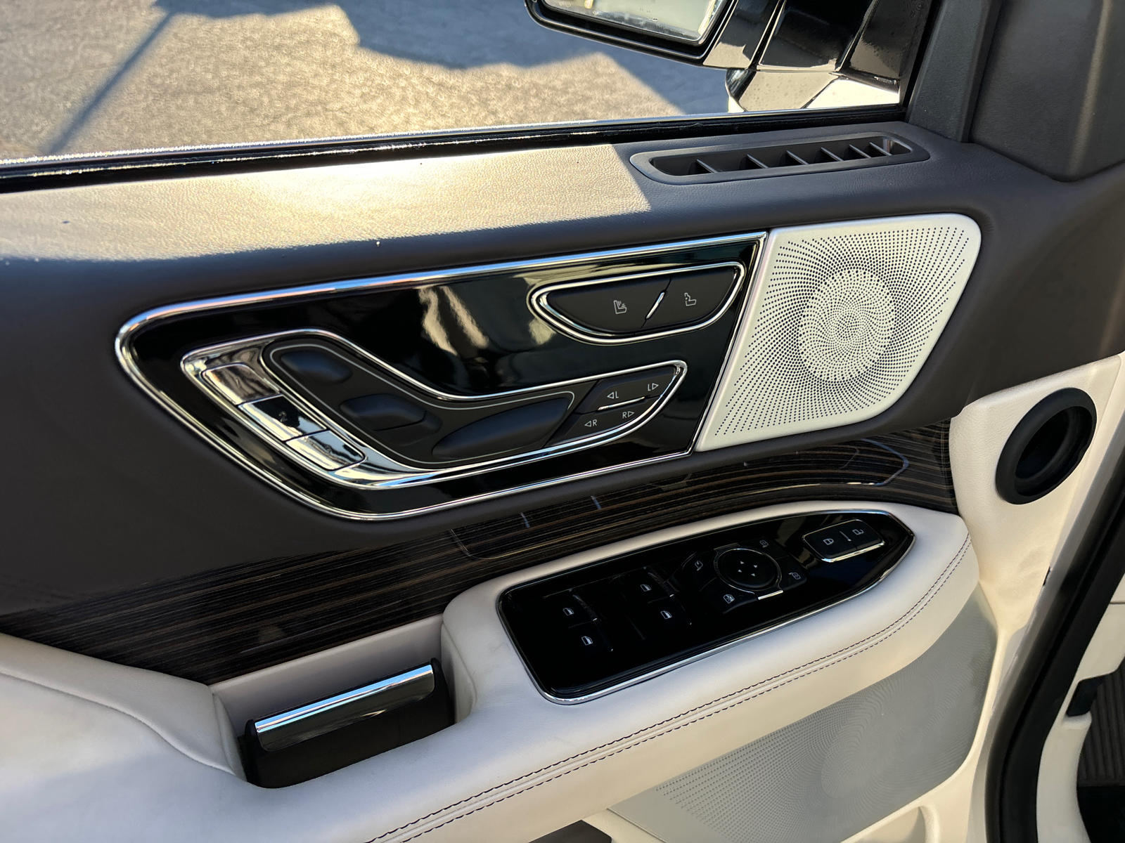 2024 Lincoln Navigator L Black Label 12