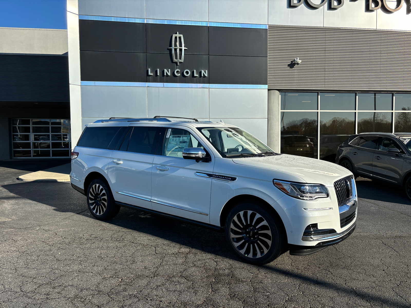 2024 Lincoln Navigator L Black Label 1