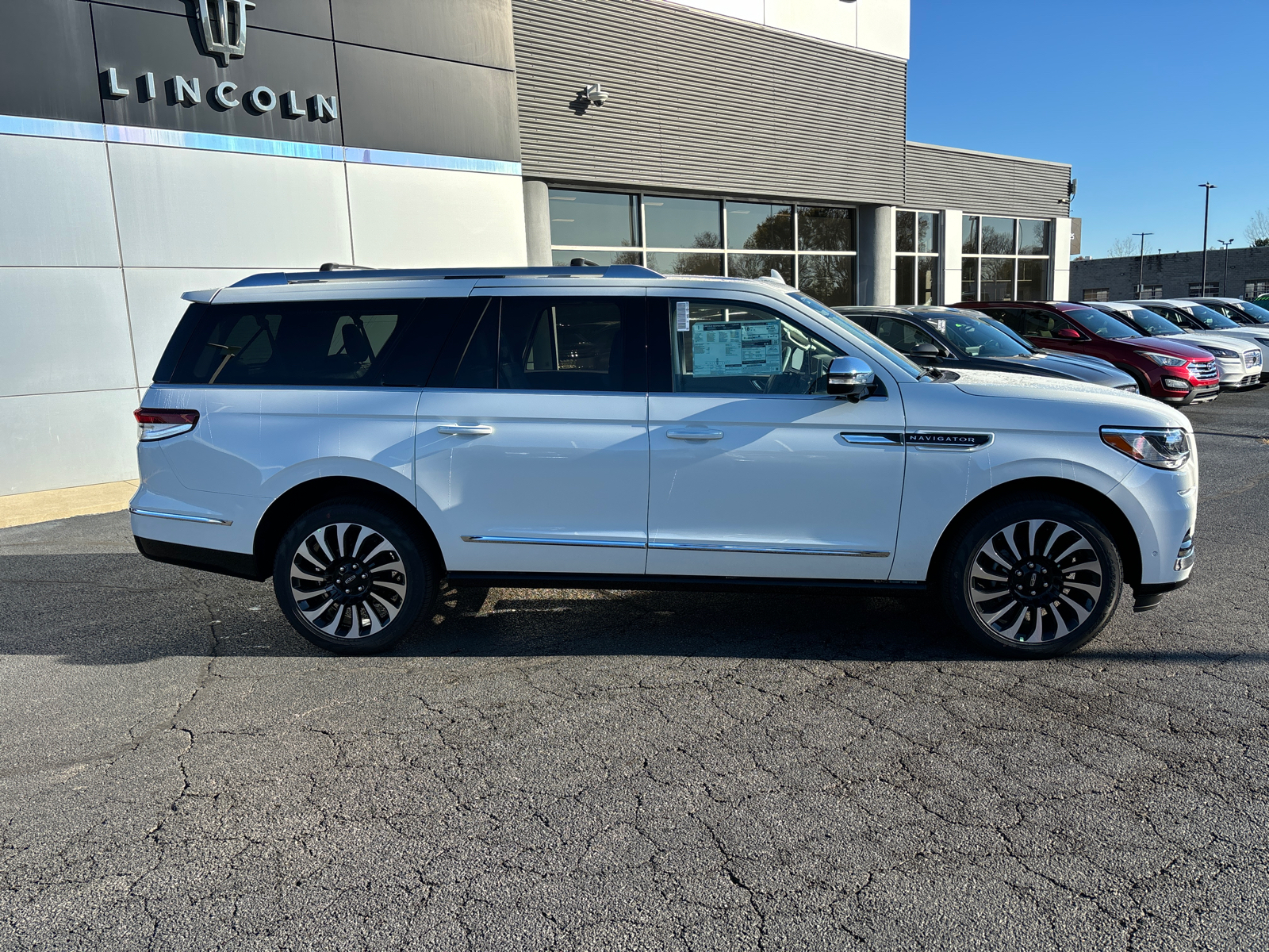 2024 Lincoln Navigator L Black Label 8