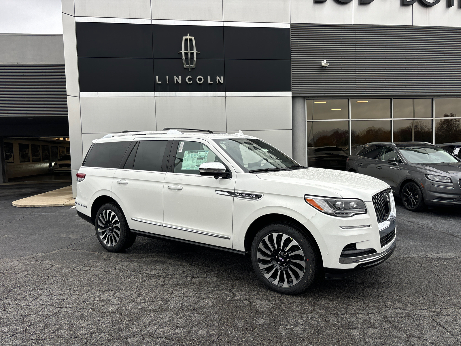 2024 Lincoln Navigator Black Label 1