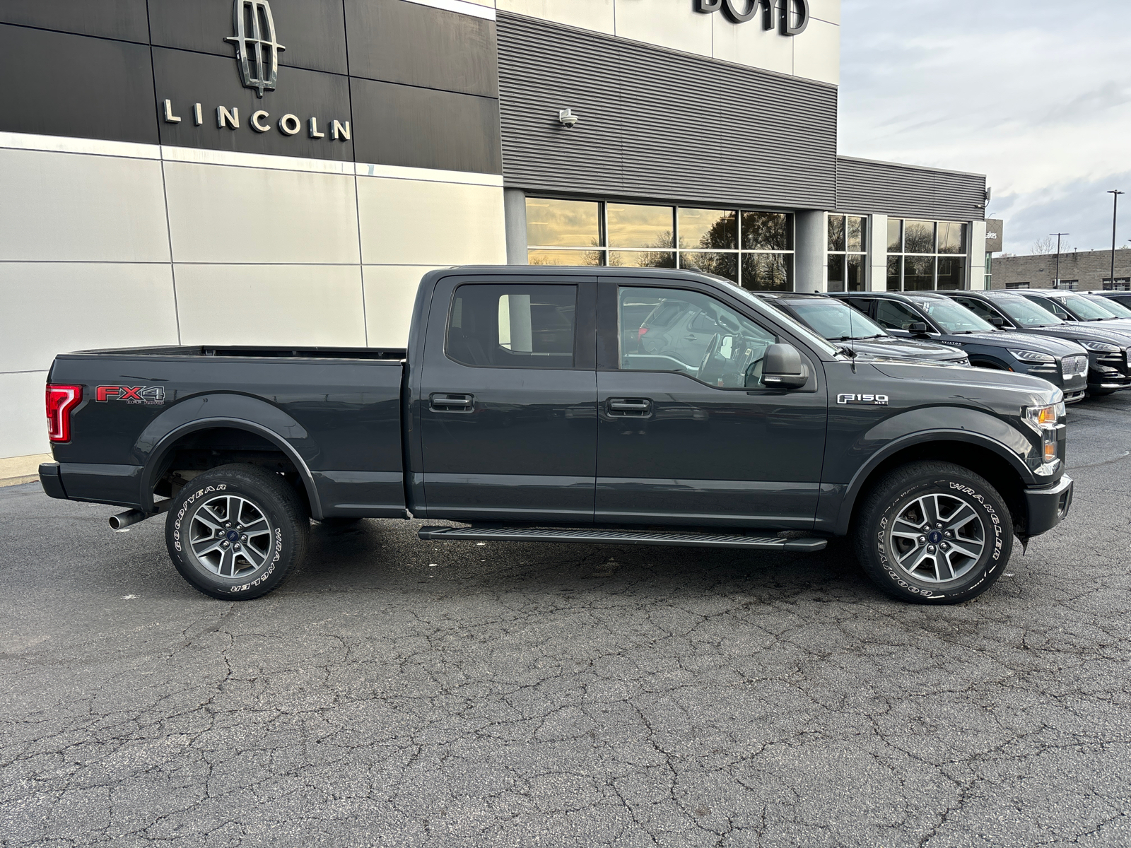 2016 Ford F-150  8