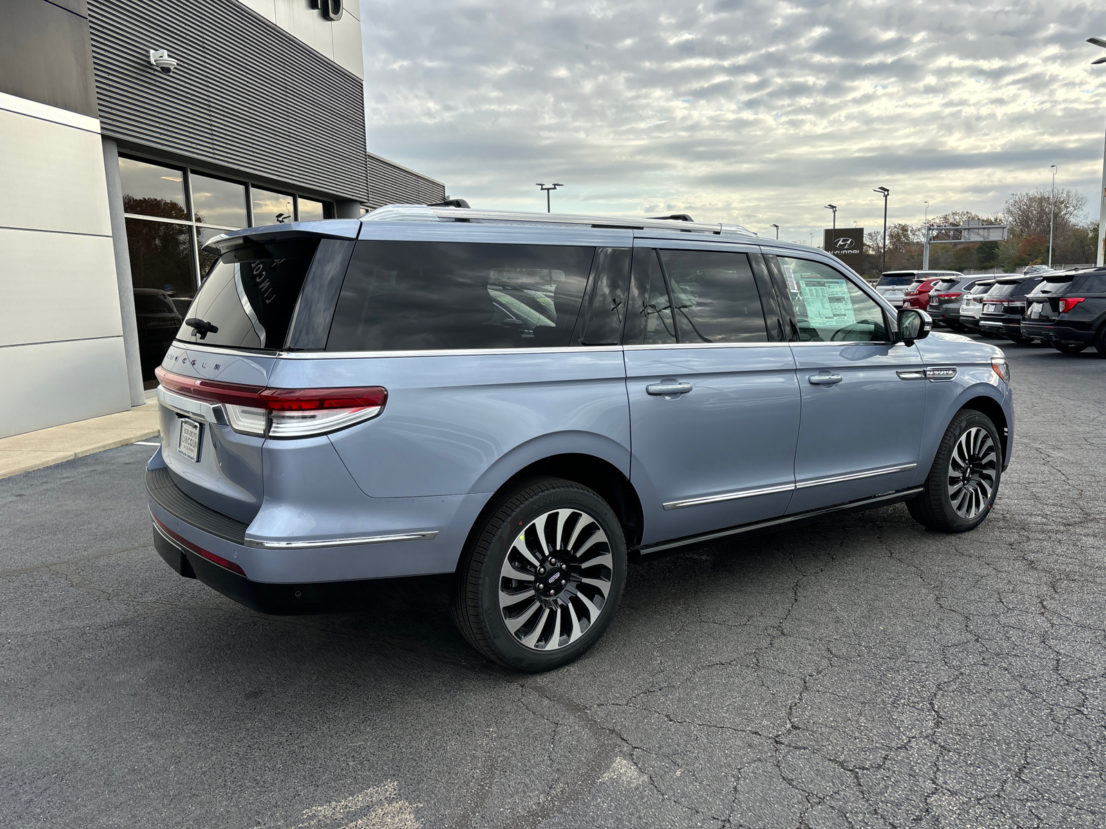 2024 Lincoln Navigator L Black Label 7