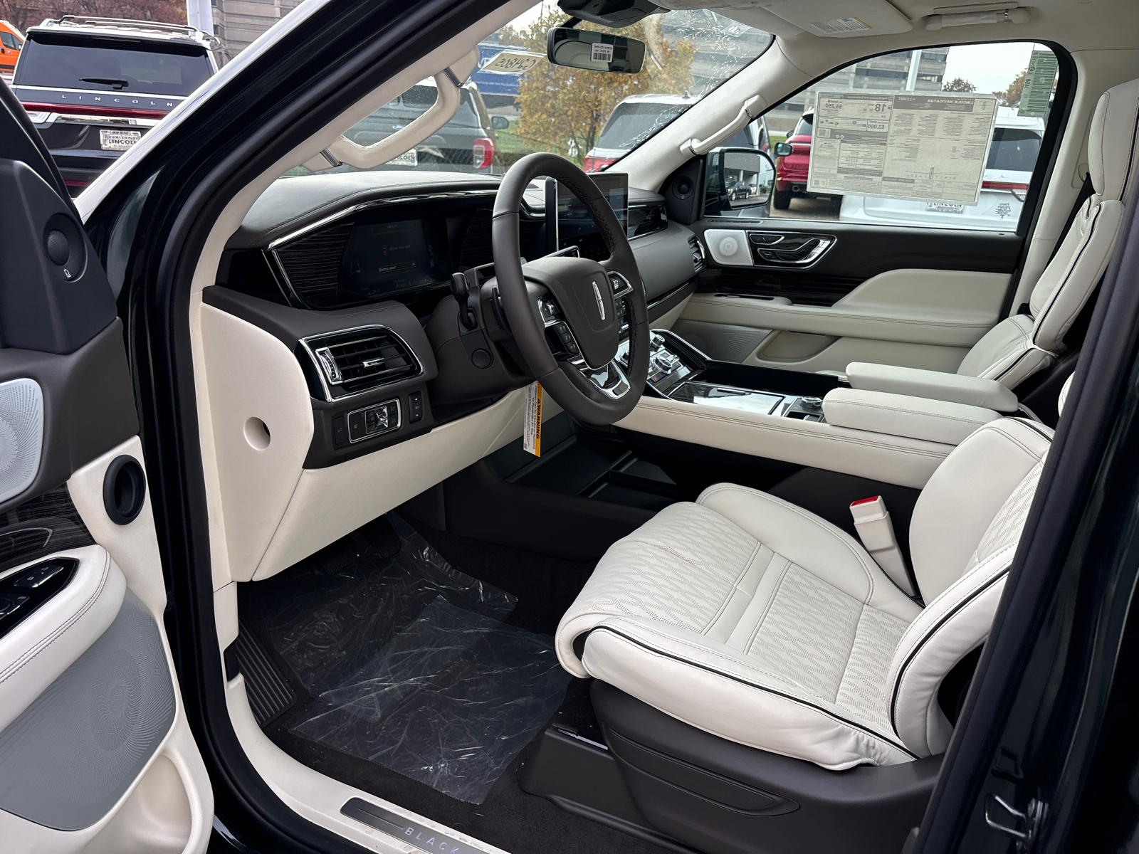 2024 Lincoln Navigator L Black Label 24