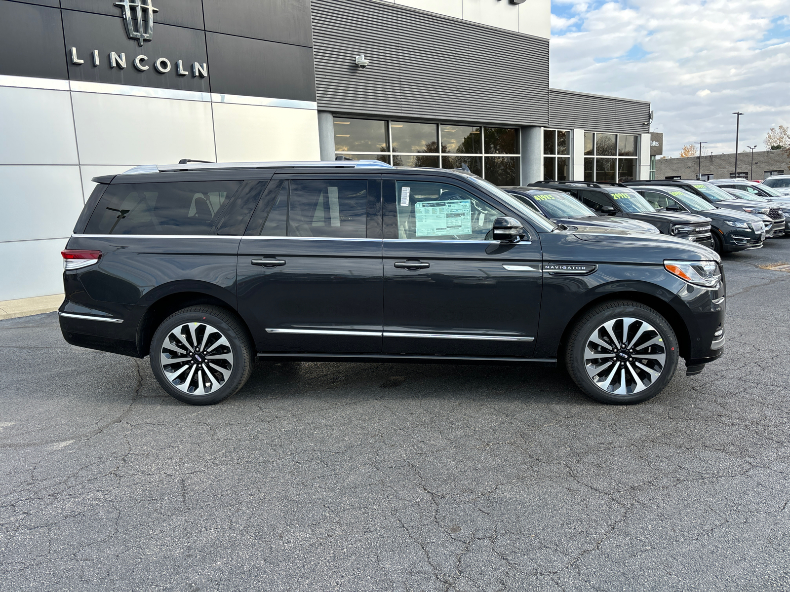 2024 Lincoln Navigator L Reserve 8