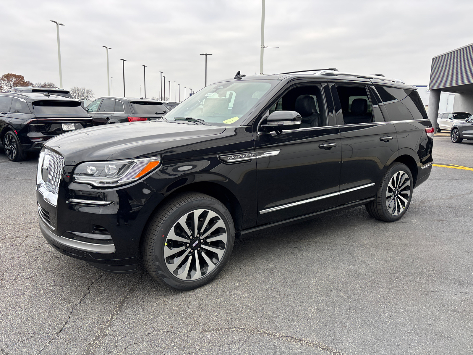 2024 Lincoln Navigator Black Label 3