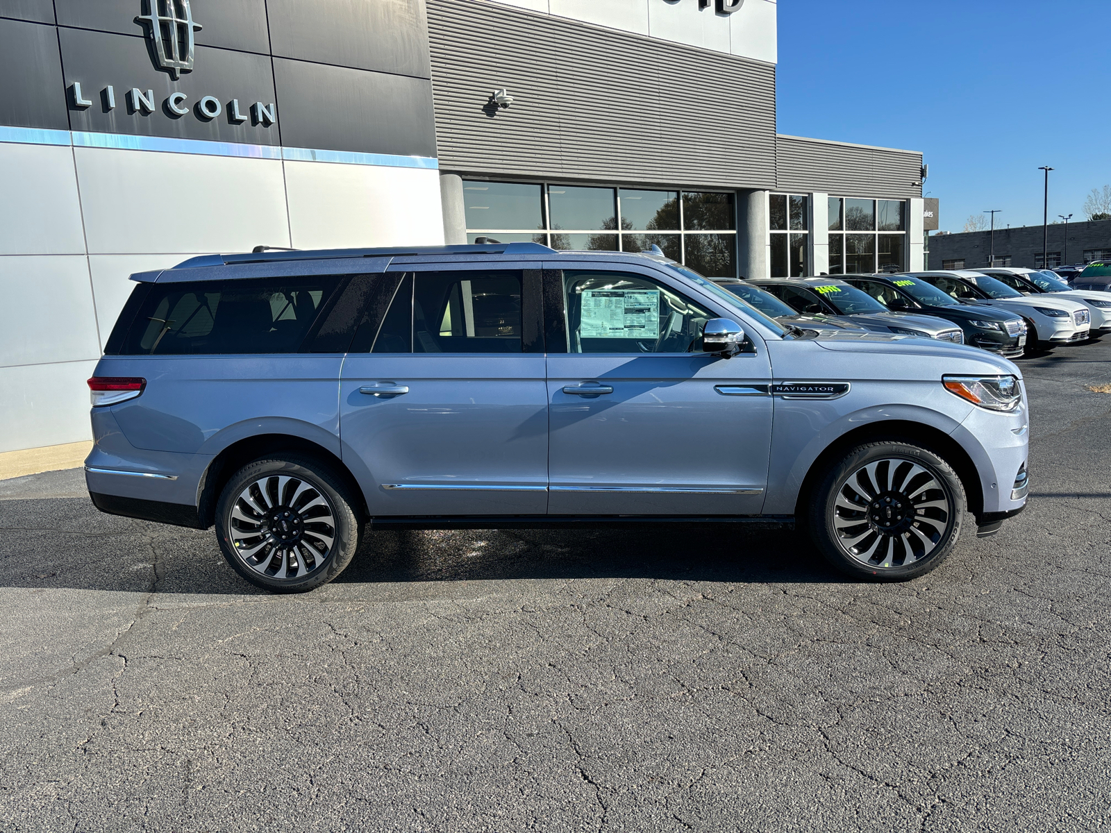 2024 Lincoln Navigator L Black Label 8