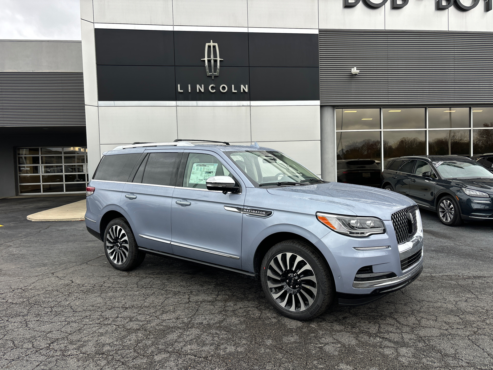 2024 Lincoln Navigator Black Label 1