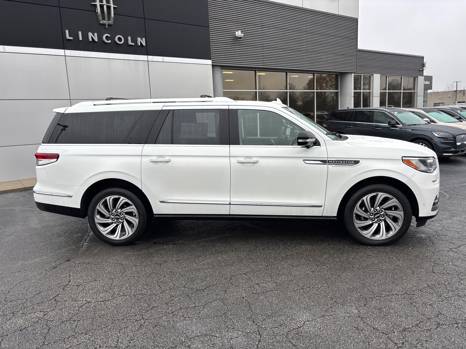 2023 Lincoln Navigator L Reserve 8