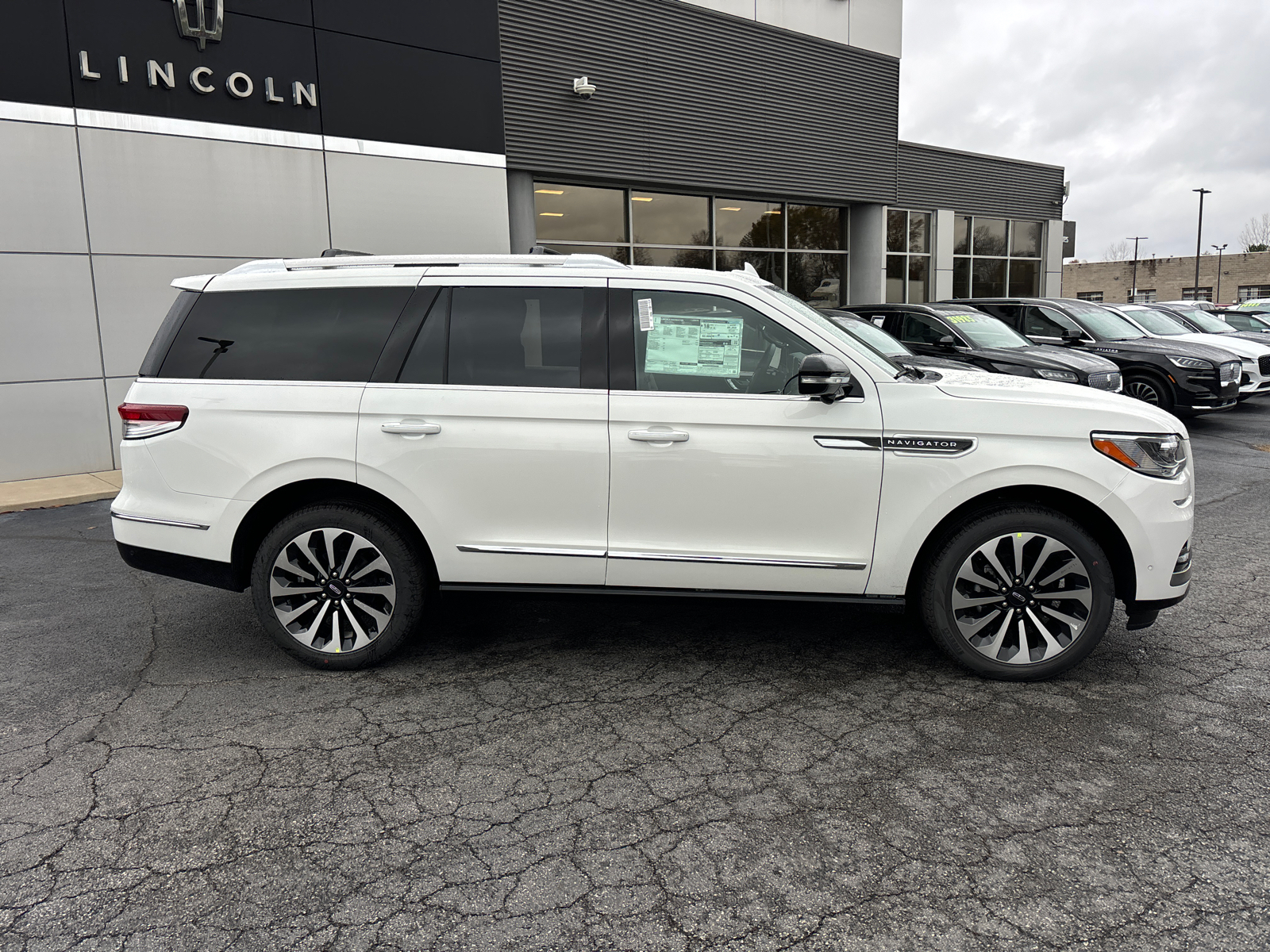 2024 Lincoln Navigator Reserve 8