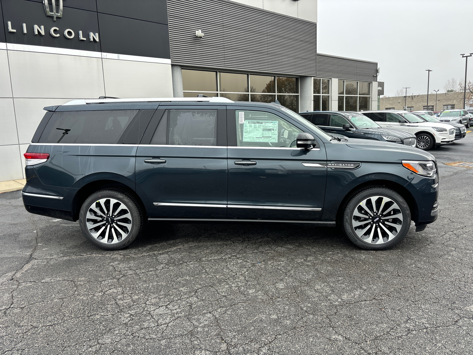 2024 Lincoln Navigator L Reserve 8