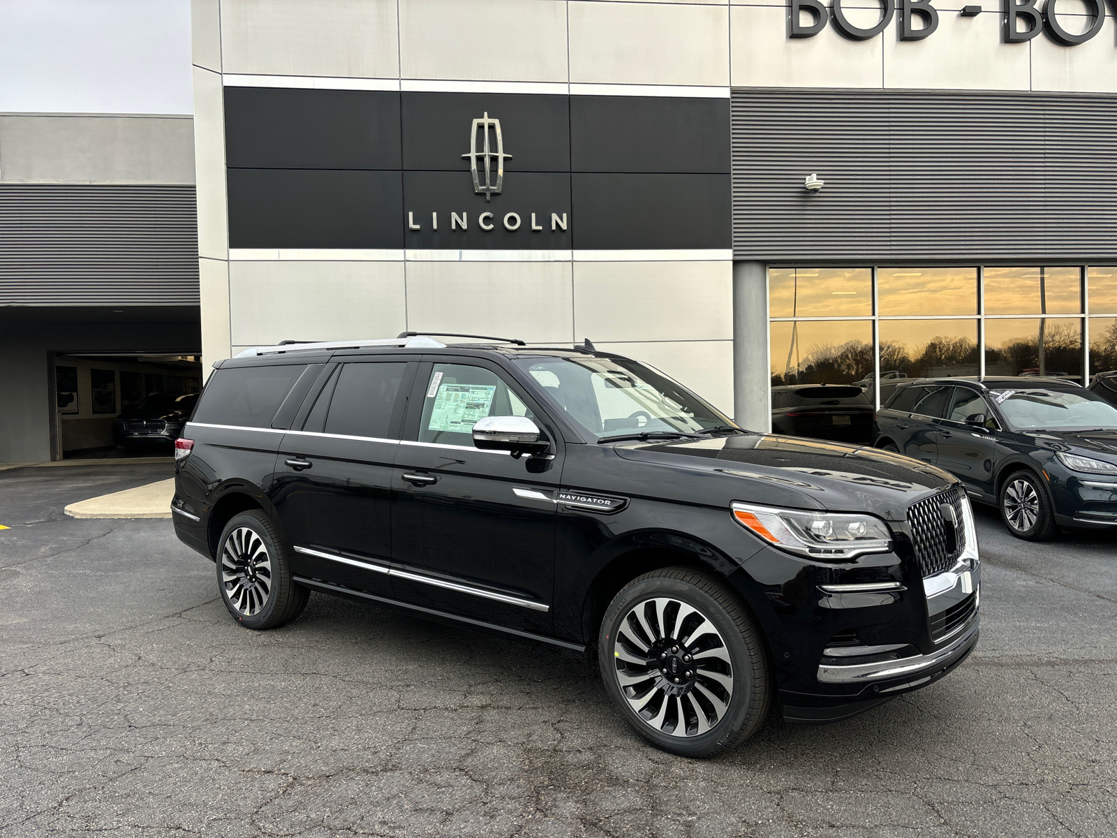 2024 Lincoln Navigator L Black Label 1