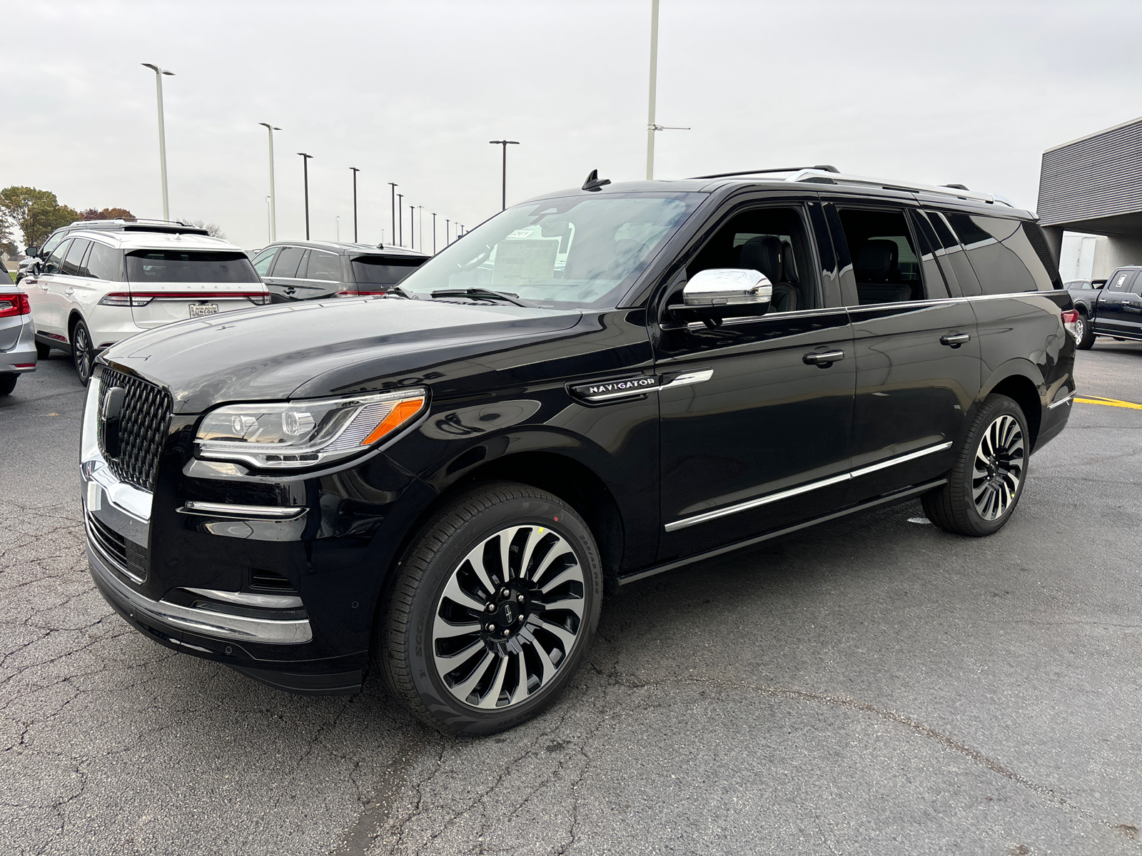 2024 Lincoln Navigator L Black Label 3