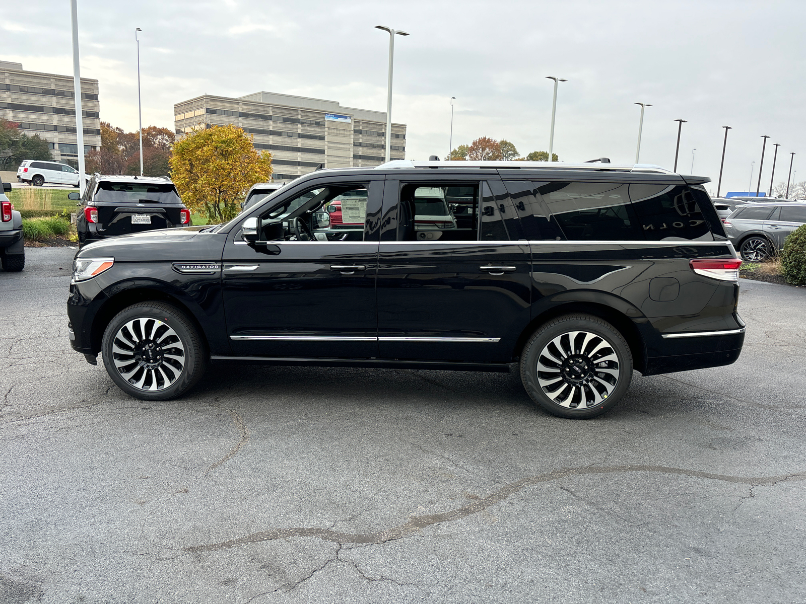 2024 Lincoln Navigator L Black Label 4