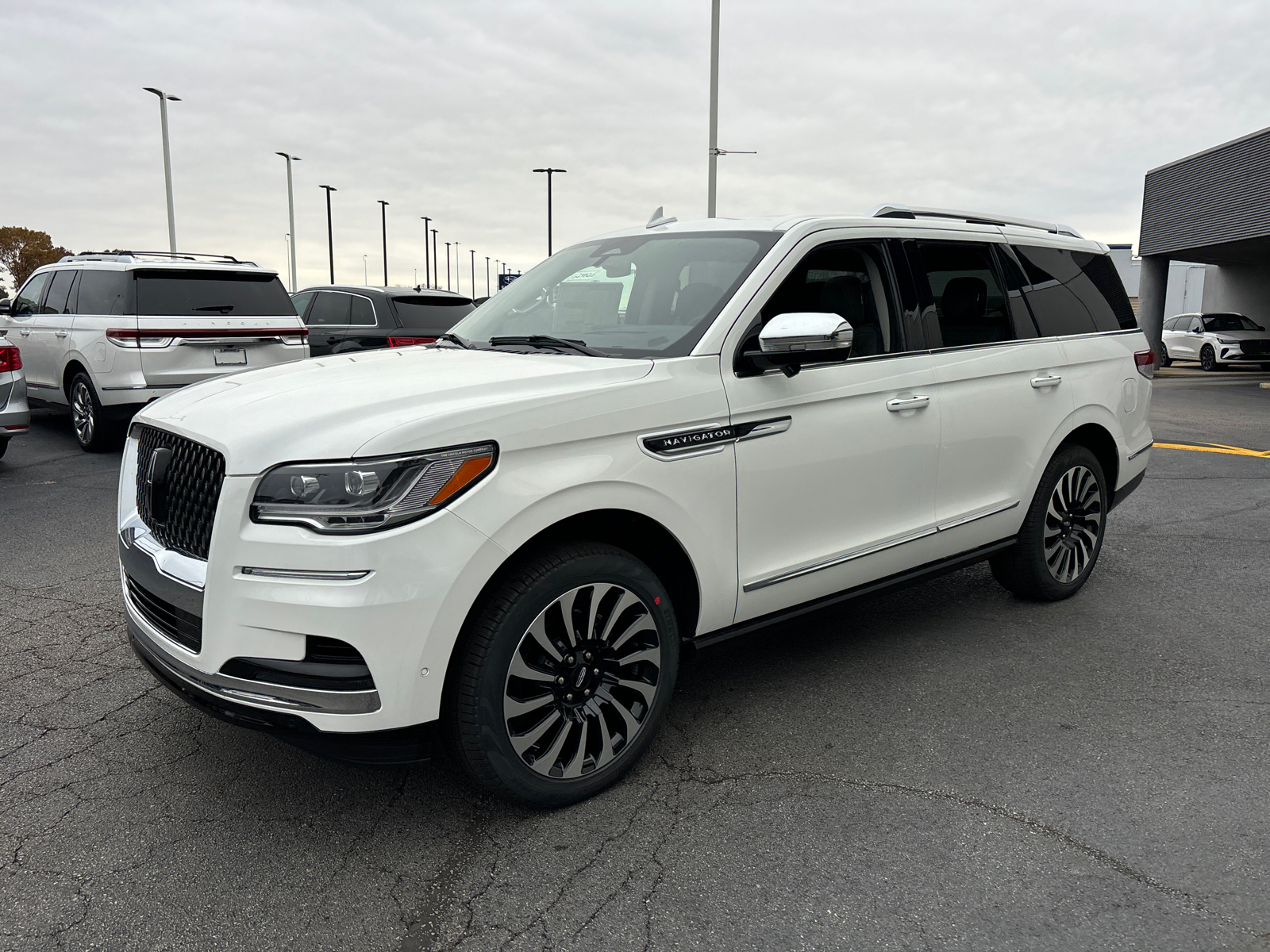 2024 Lincoln Navigator Black Label 3