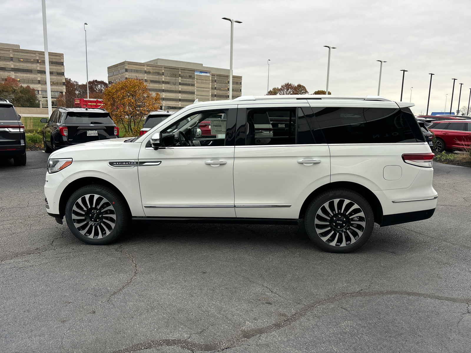 2024 Lincoln Navigator Black Label 4