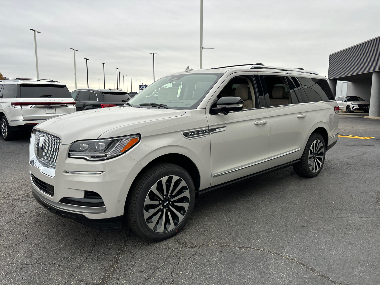 2024 Lincoln Navigator L Reserve 3