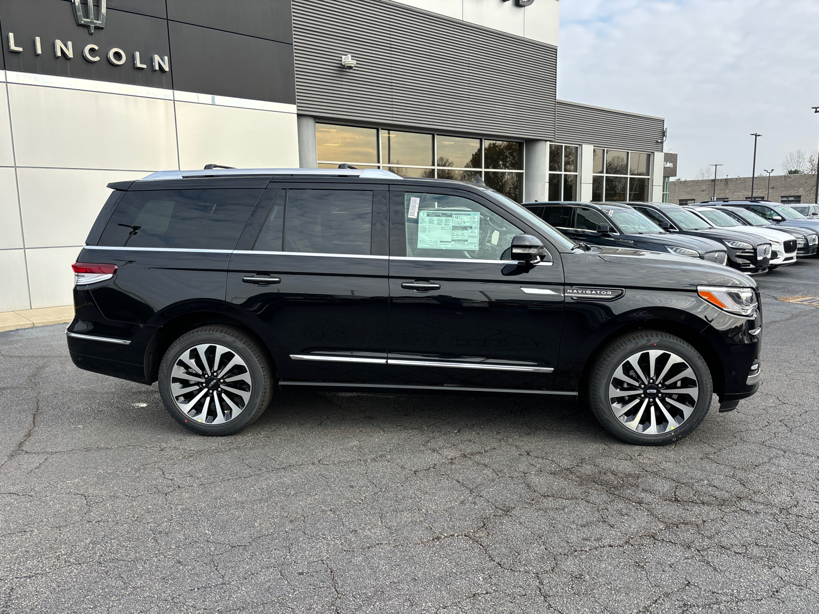 2024 Lincoln Navigator Reserve 8