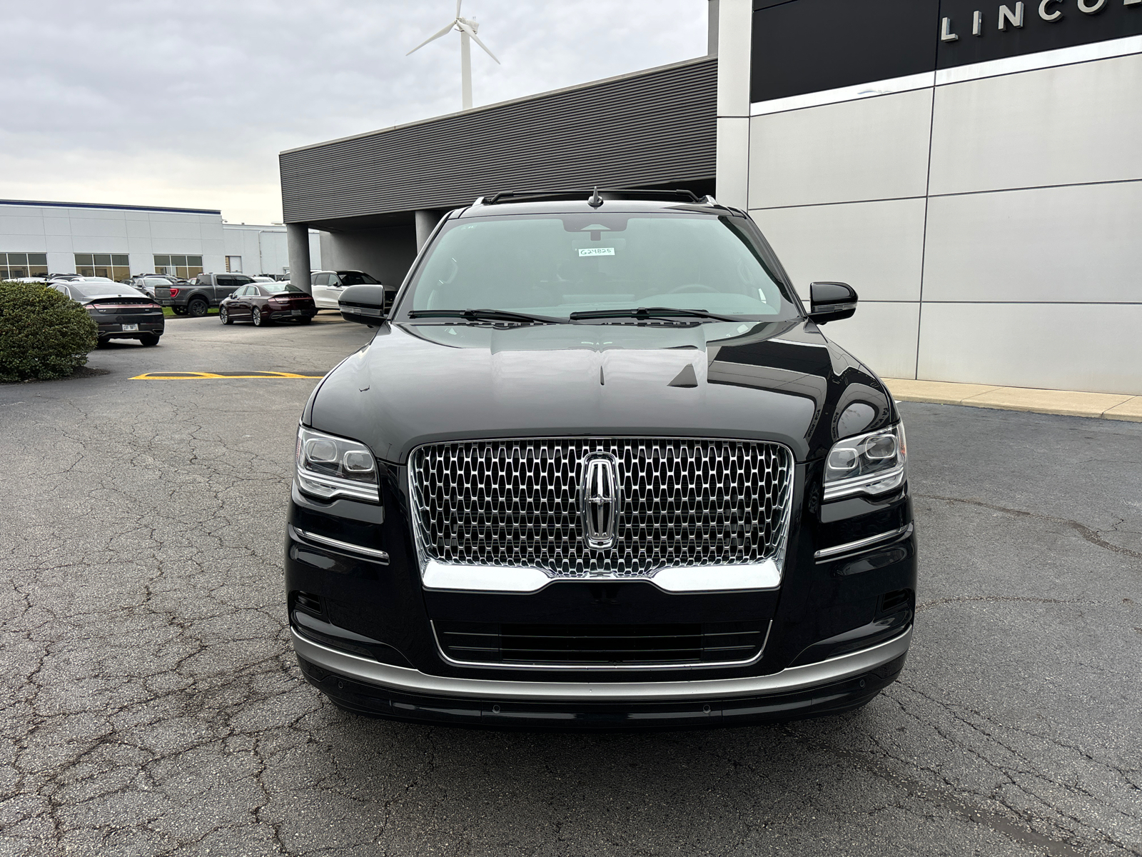 2024 Lincoln Navigator Premiere 2