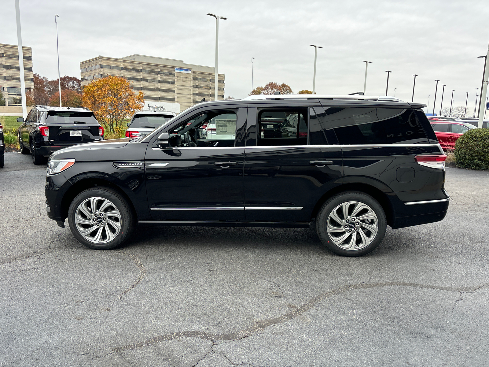 2024 Lincoln Navigator Premiere 4