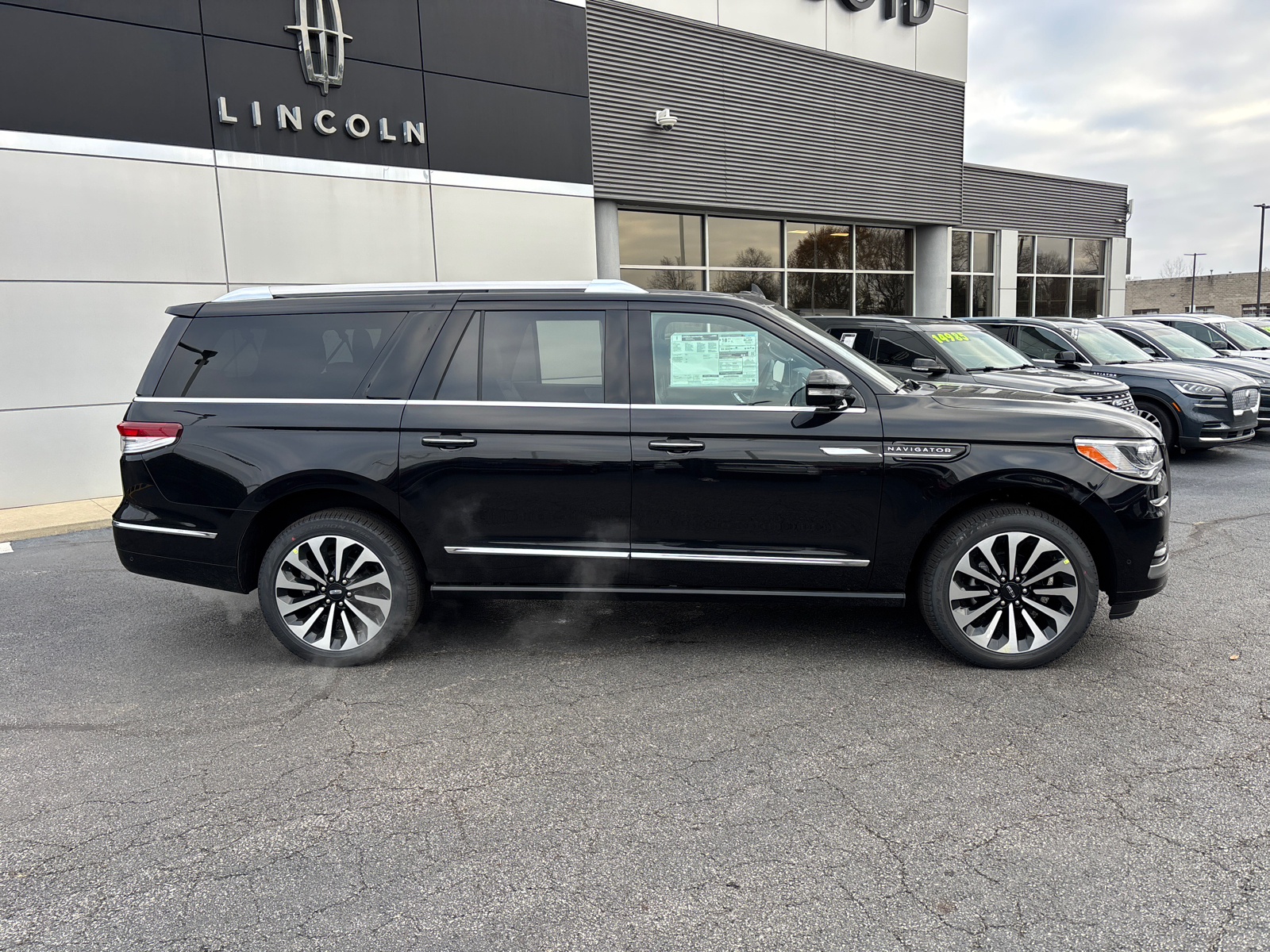 2024 Lincoln Navigator L Reserve 8